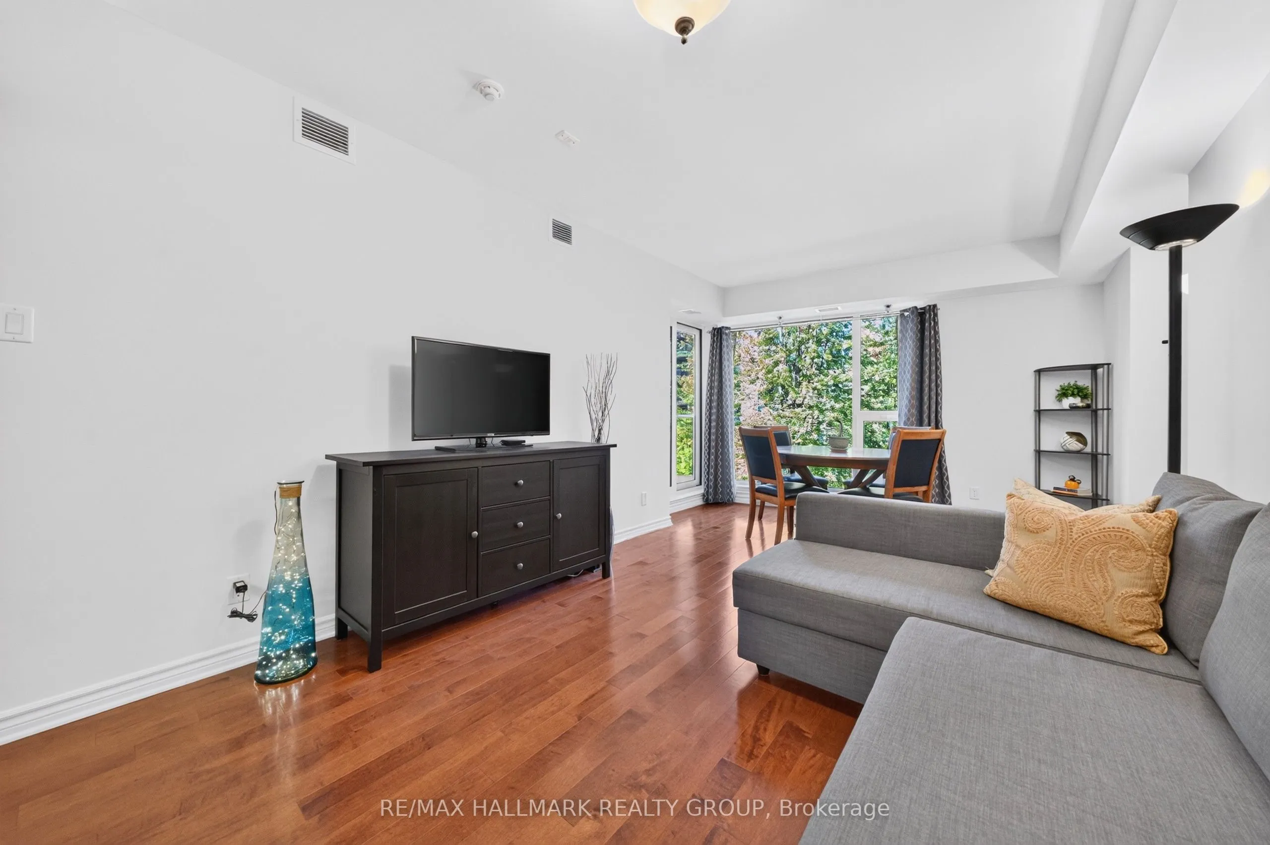 250 Lett Street #320