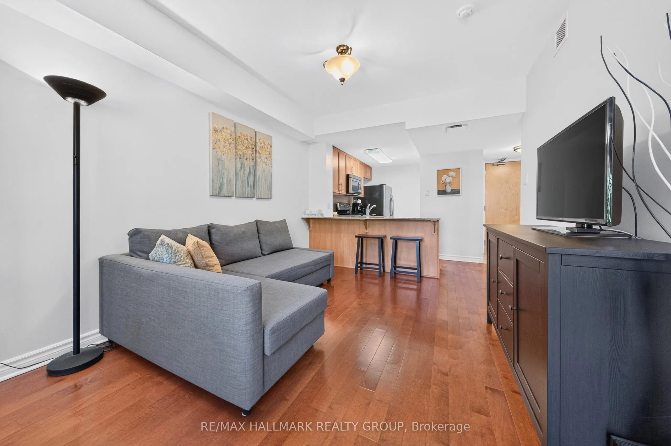 250 Lett Street #320