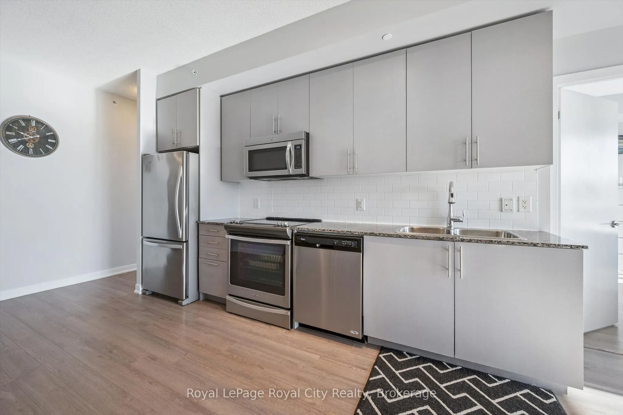 85 Duke Street W #1204