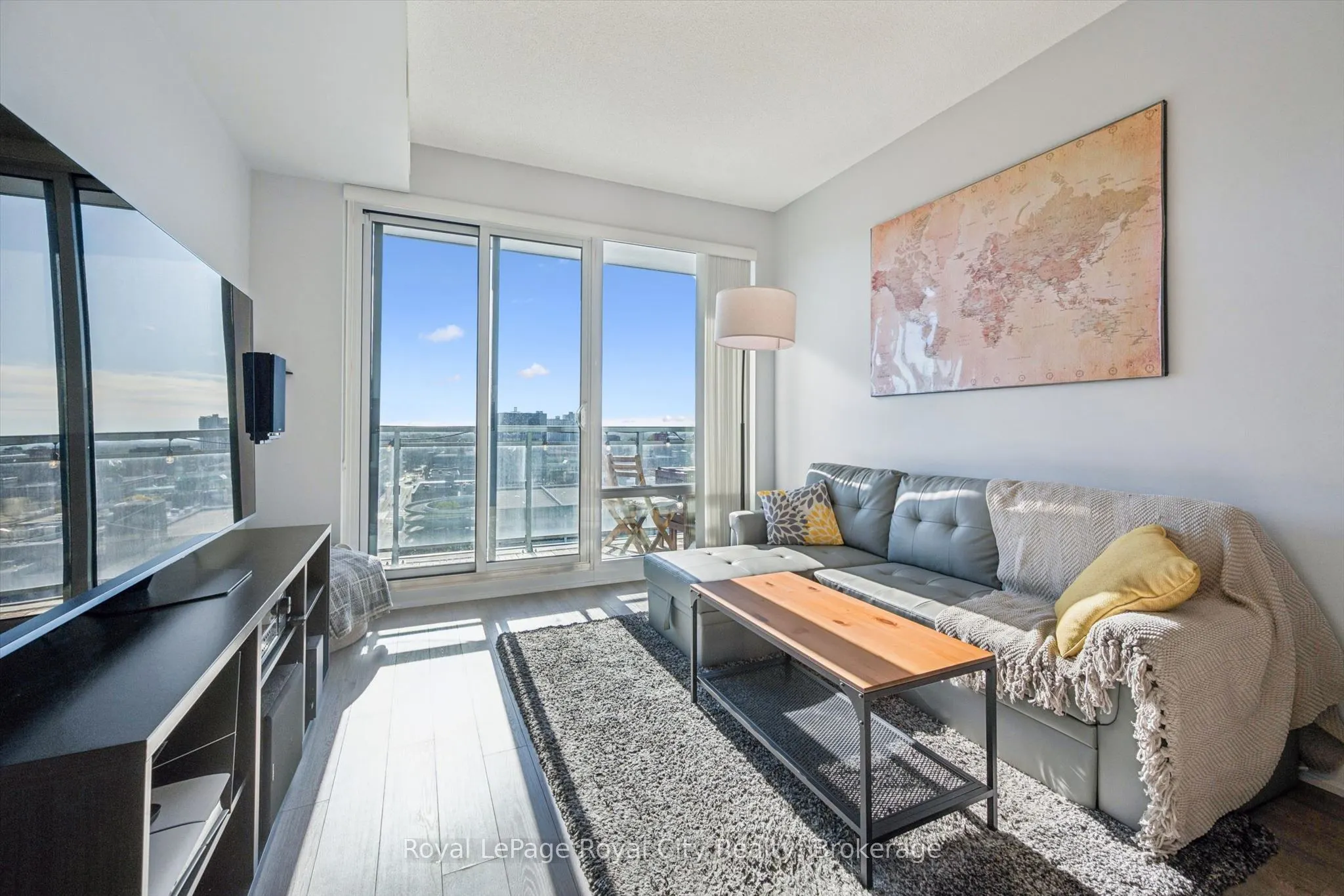 85 Duke Street W #1204