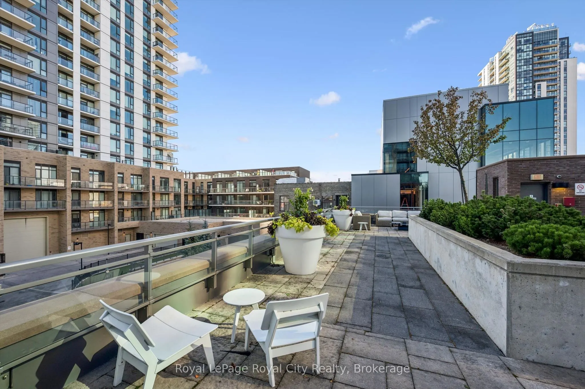 85 Duke Street W #1204