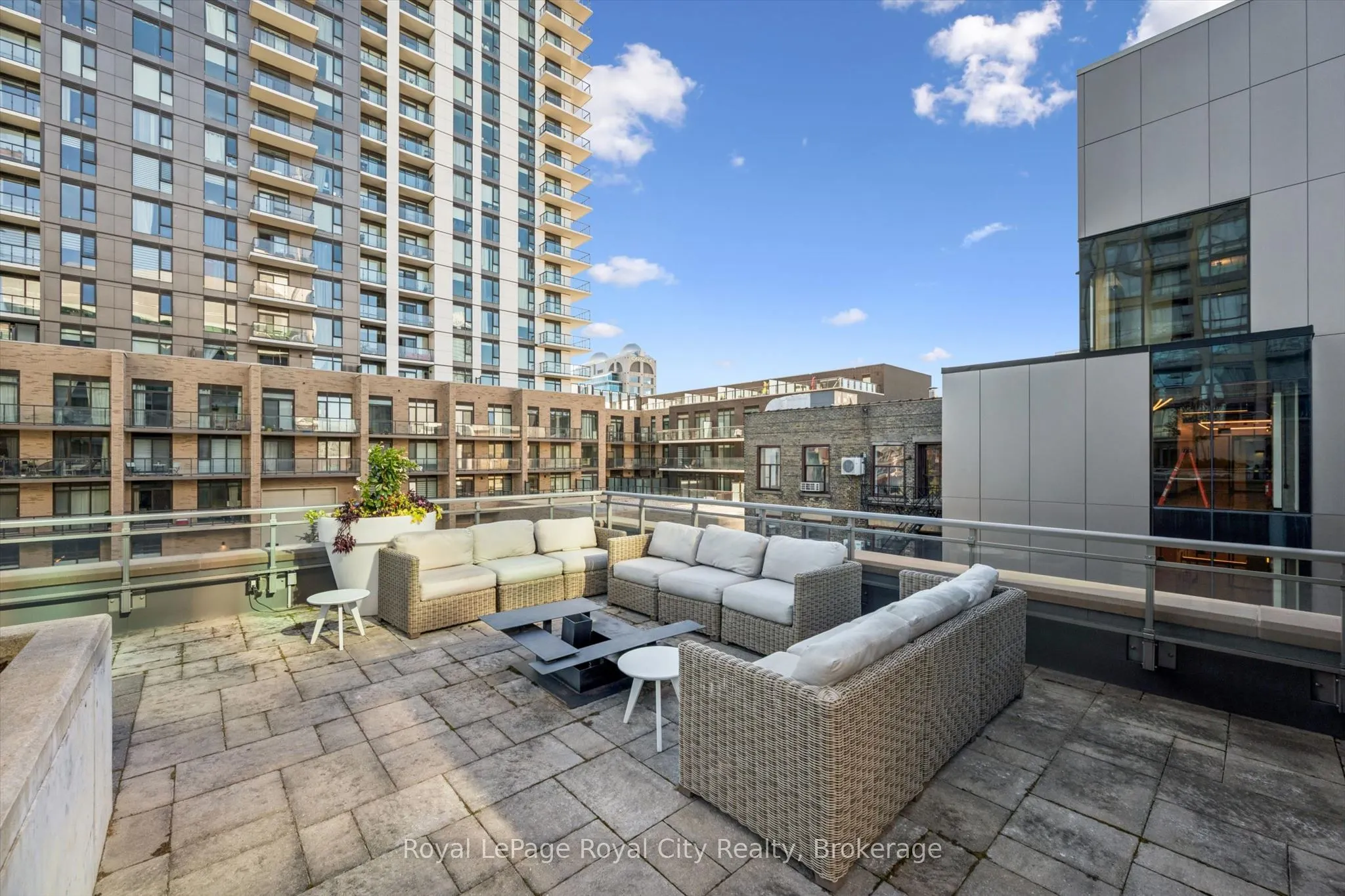 85 Duke Street W #1204