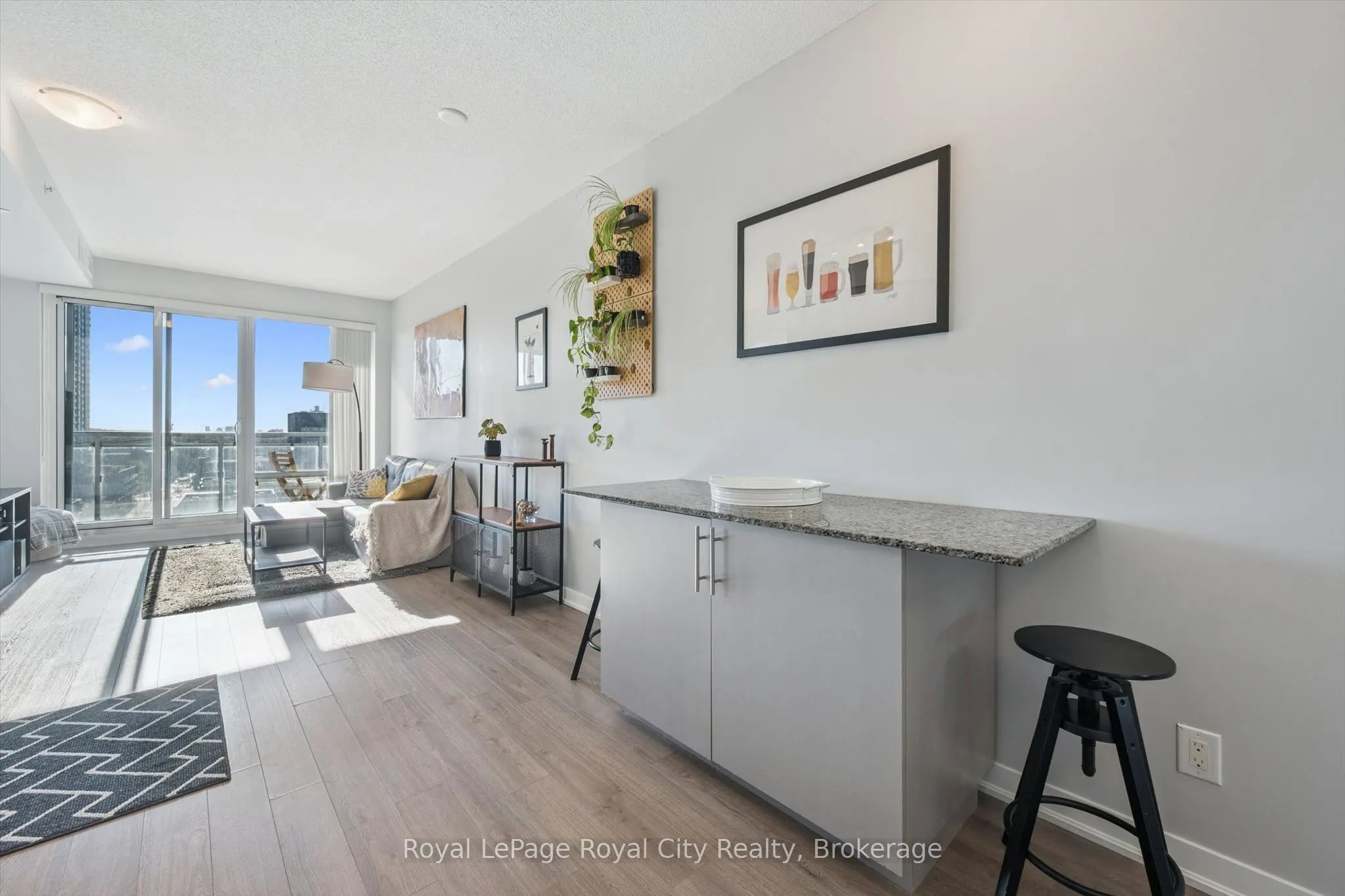 85 Duke Street W #1204