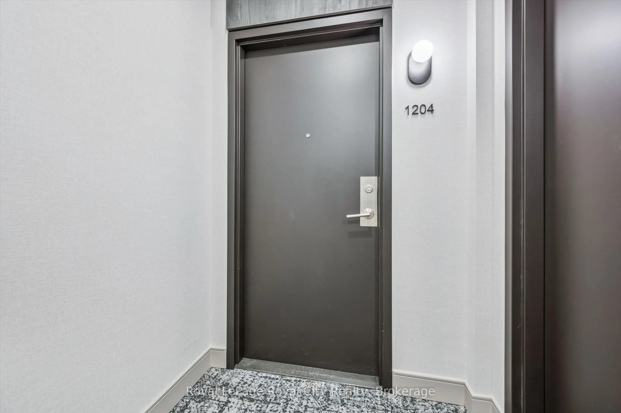85 Duke Street W #1204