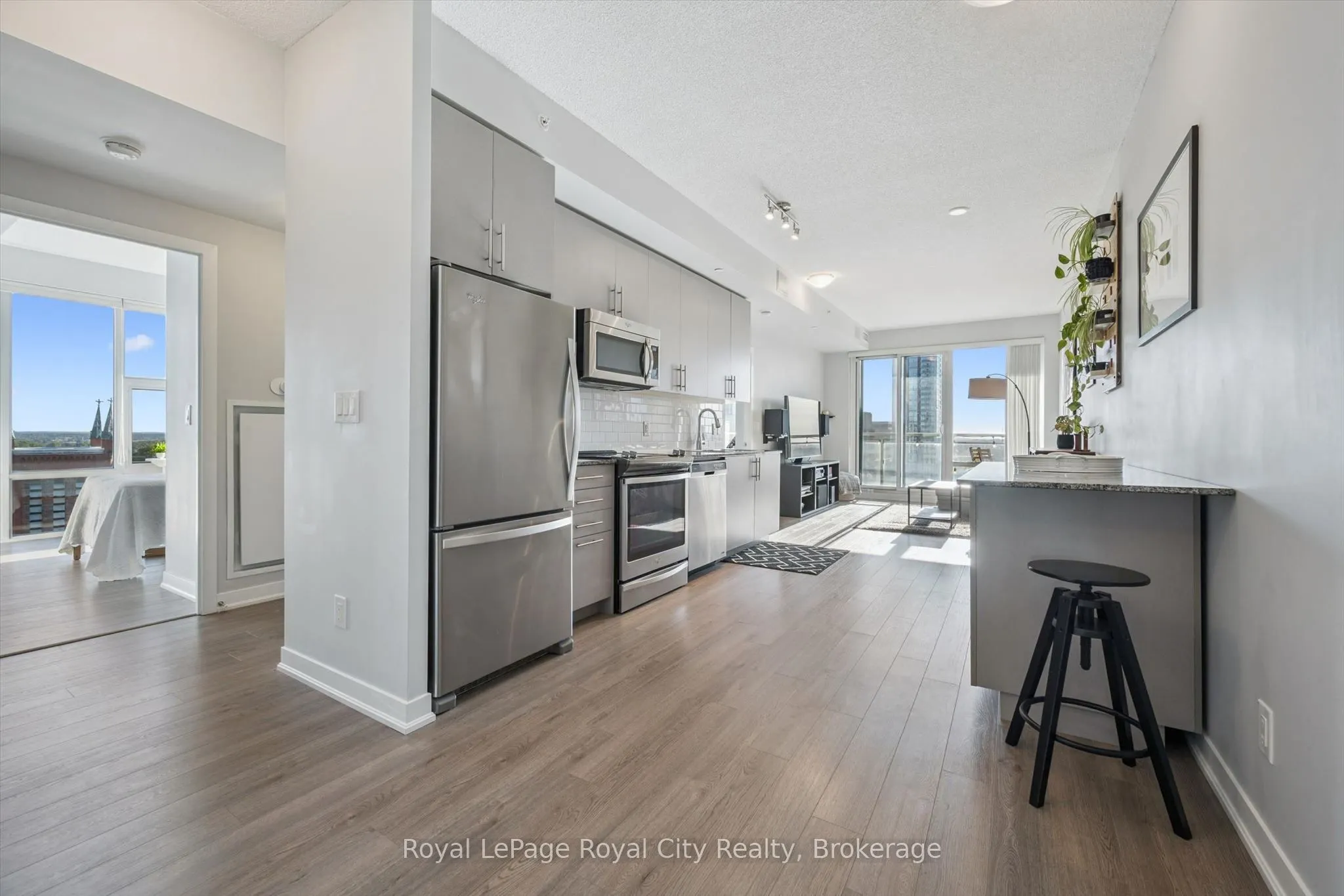85 Duke Street W #1204