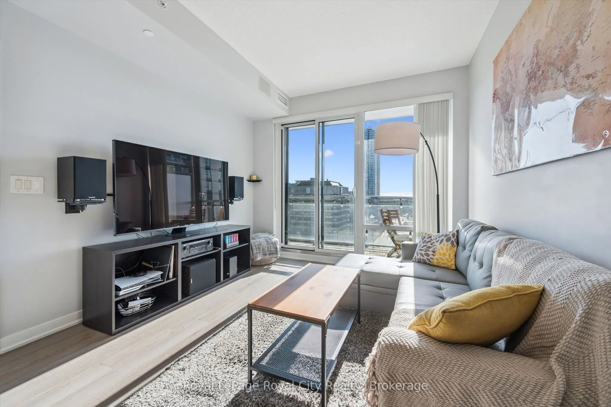 85 Duke Street W #1204