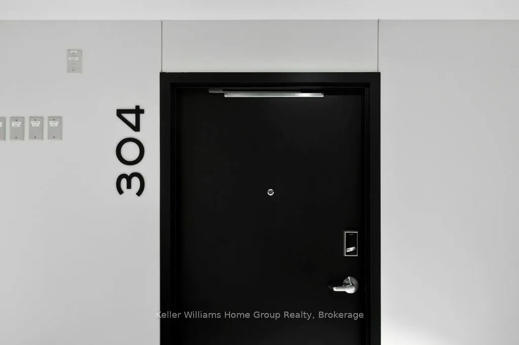 120 Huron Street #304