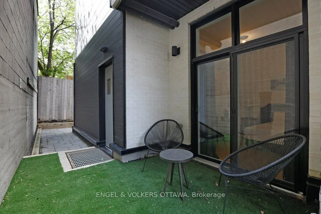 101 Pinhey Street #104