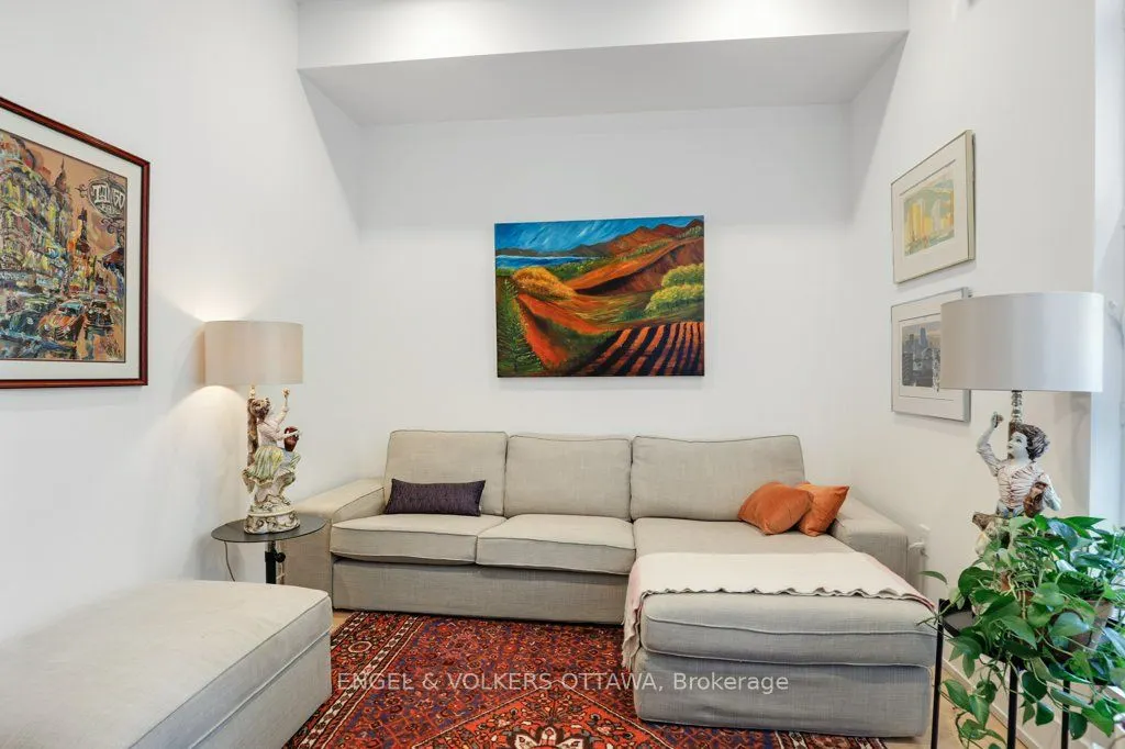 101 Pinhey Street #104