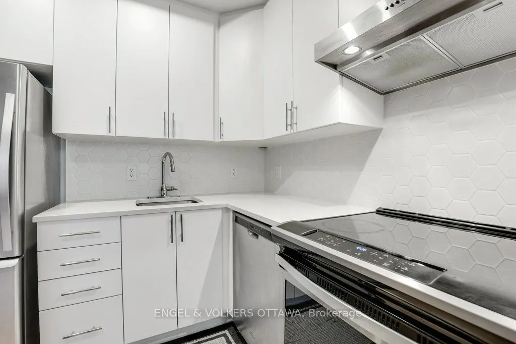 101 Pinhey Street #104