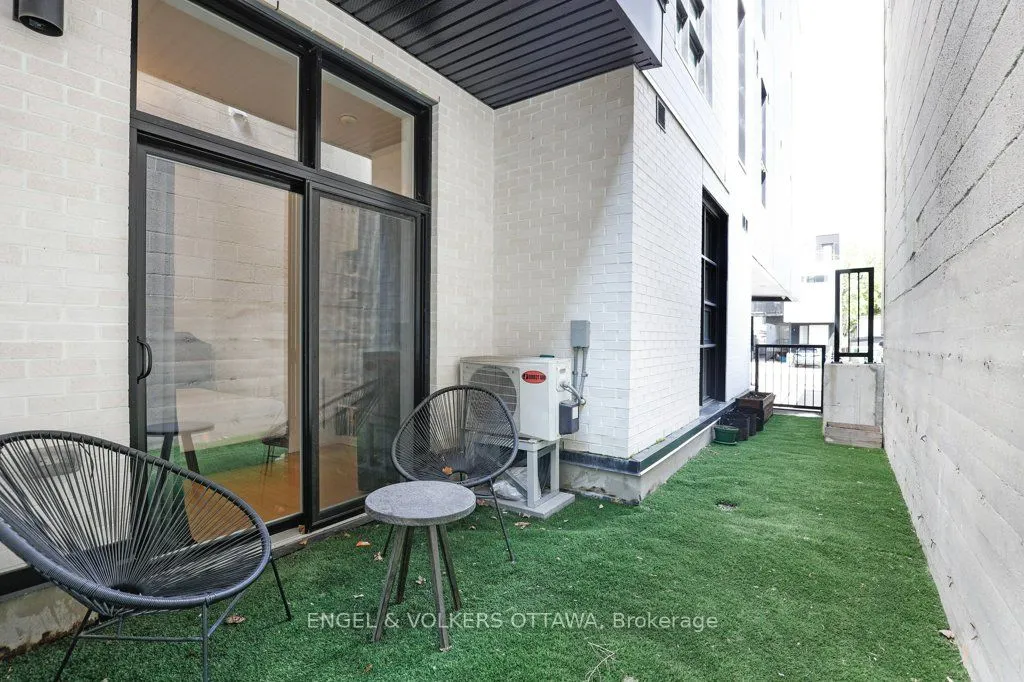 101 Pinhey Street #104