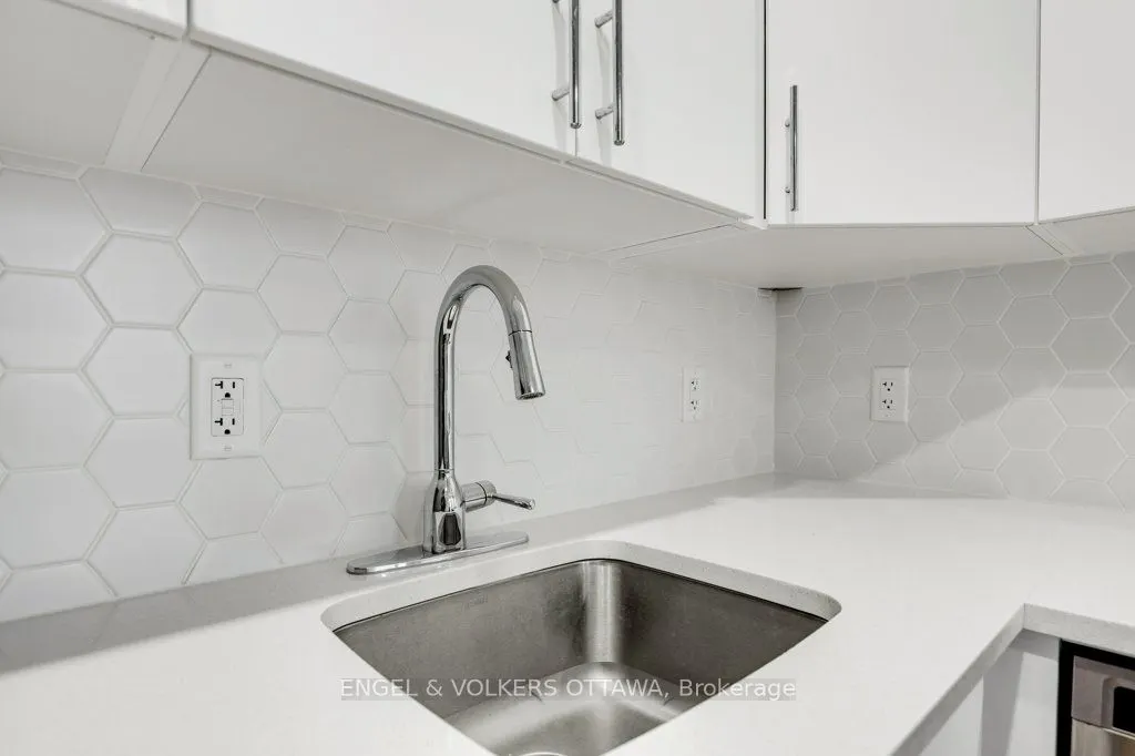 101 Pinhey Street #104