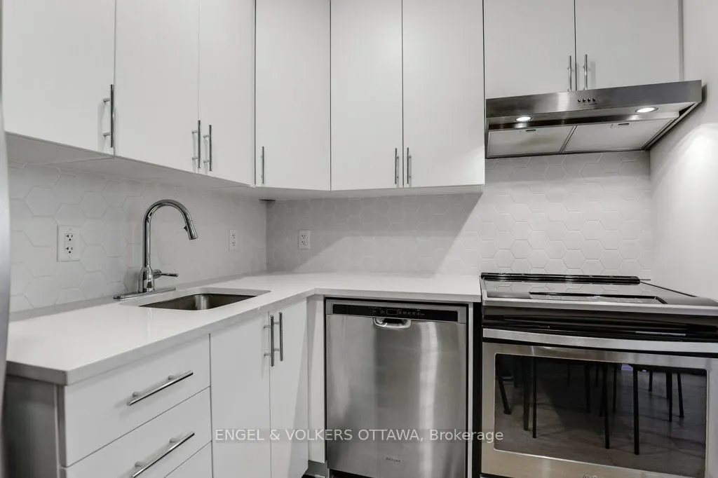 101 Pinhey Street #104