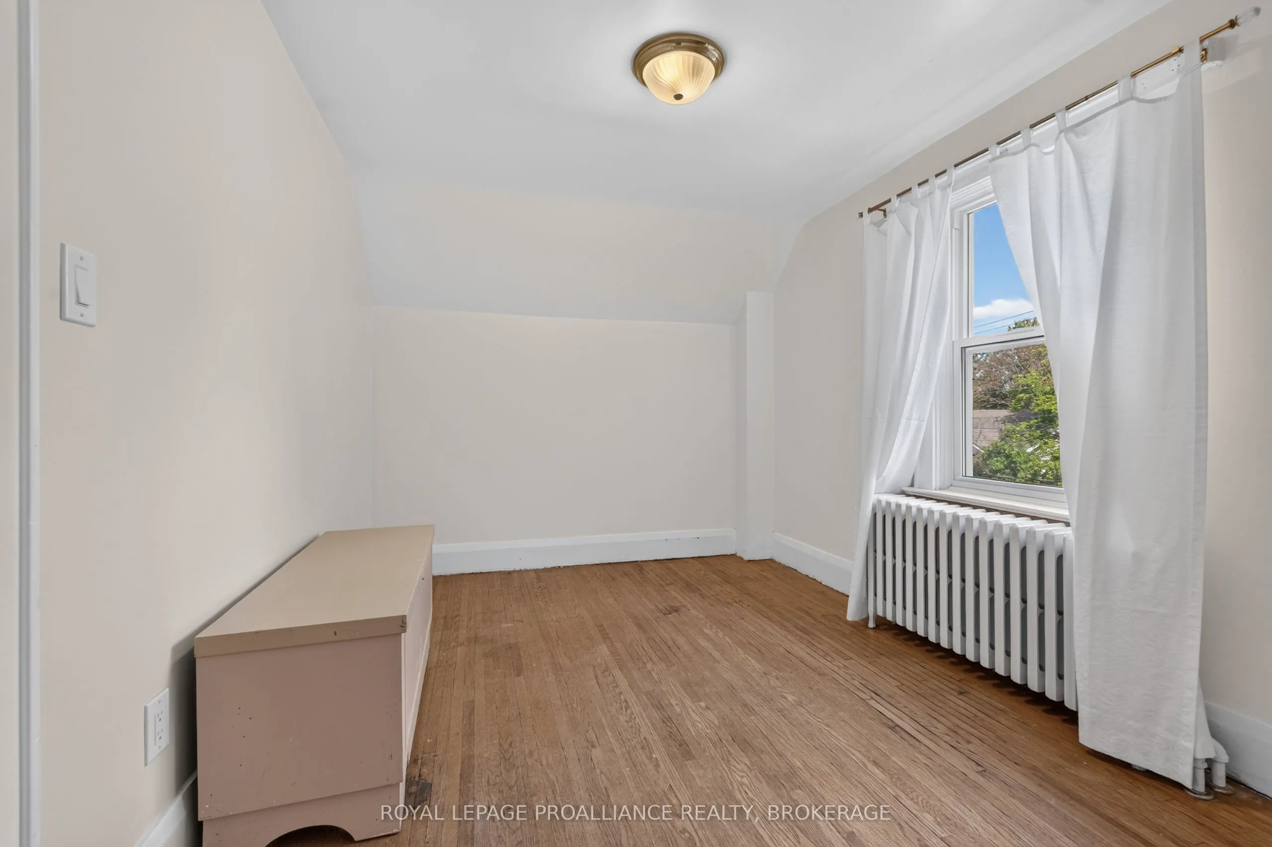 130 MACDONNELL Street