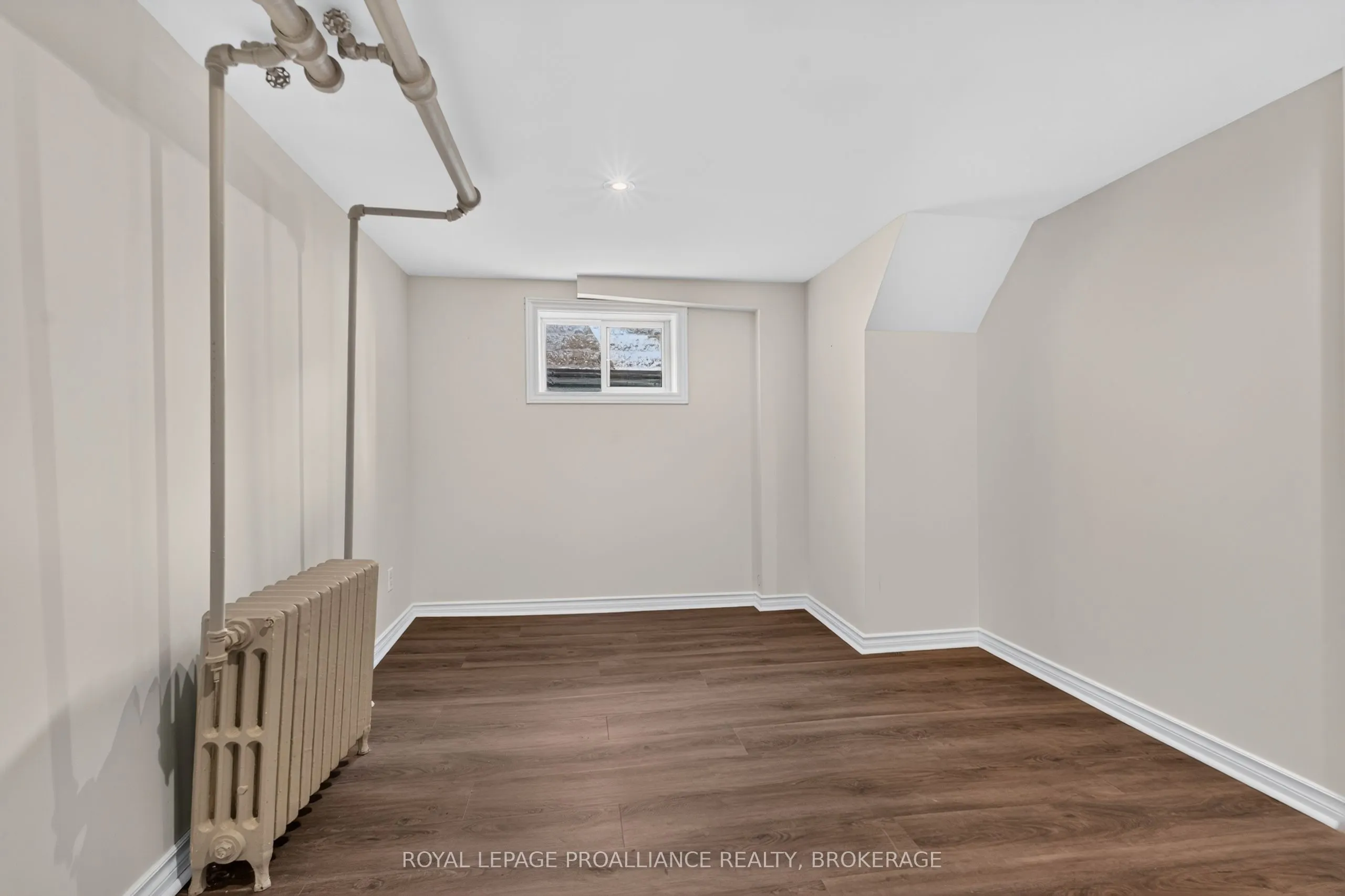 130 MACDONNELL Street