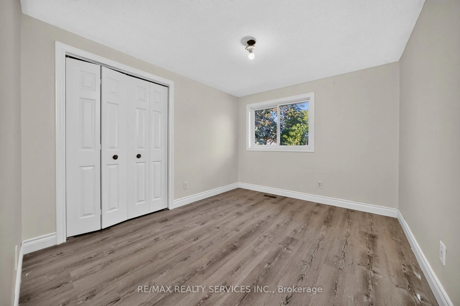 115 Amberly Boulevard