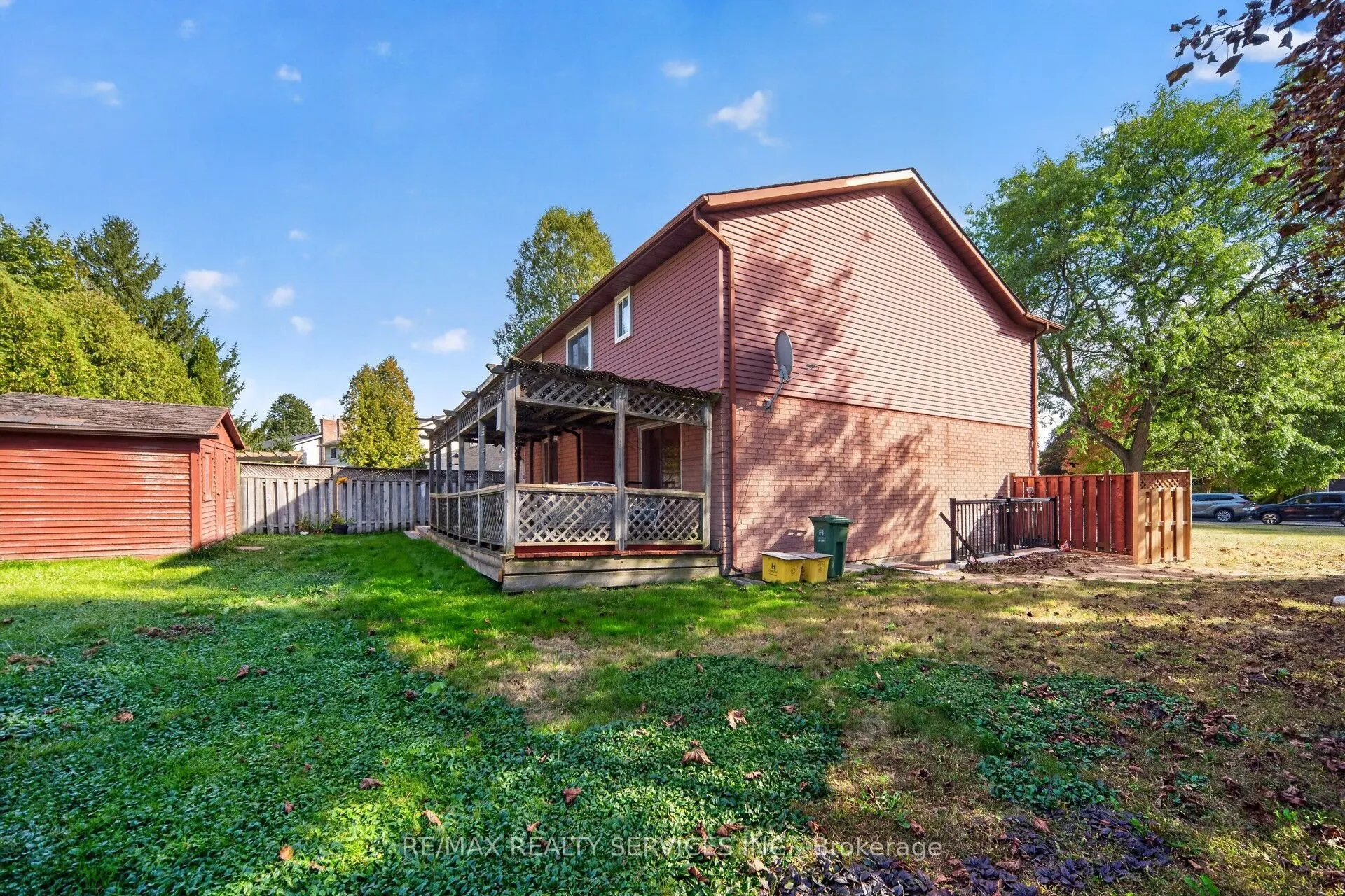 115 Amberly Boulevard