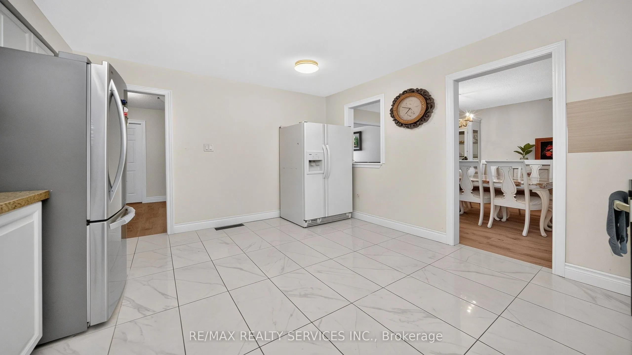 115 Amberly Boulevard