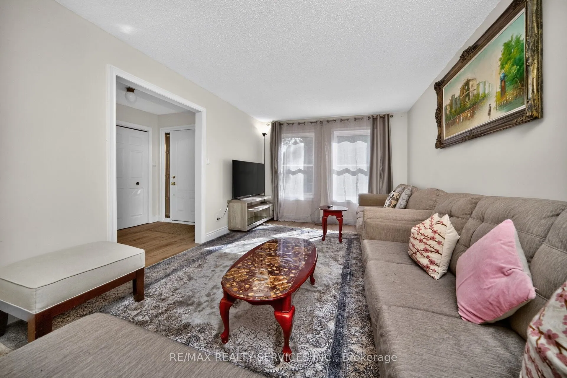 115 Amberly Boulevard