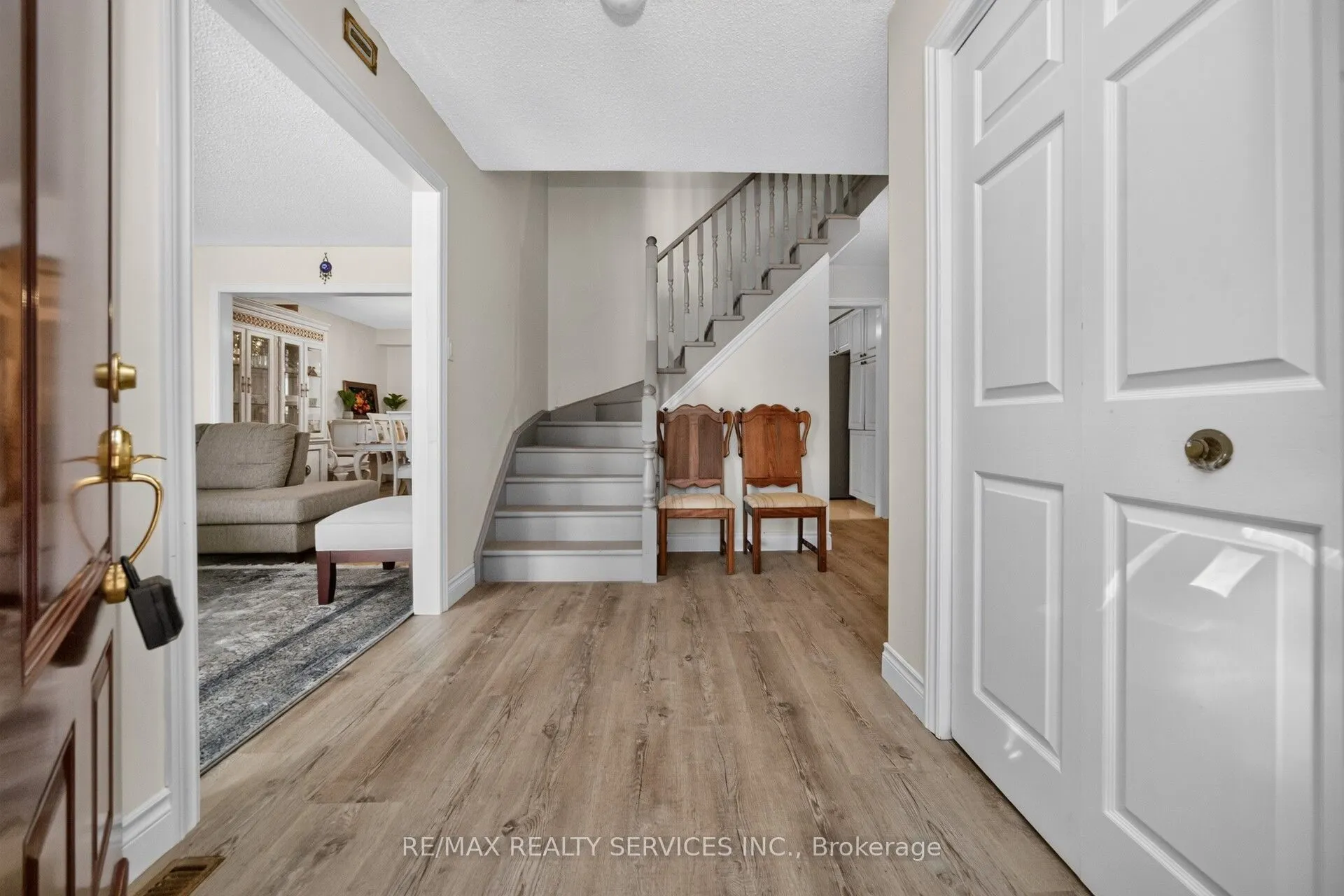 115 Amberly Boulevard