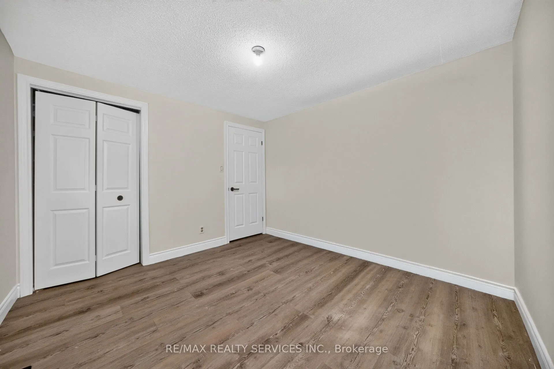 115 Amberly Boulevard