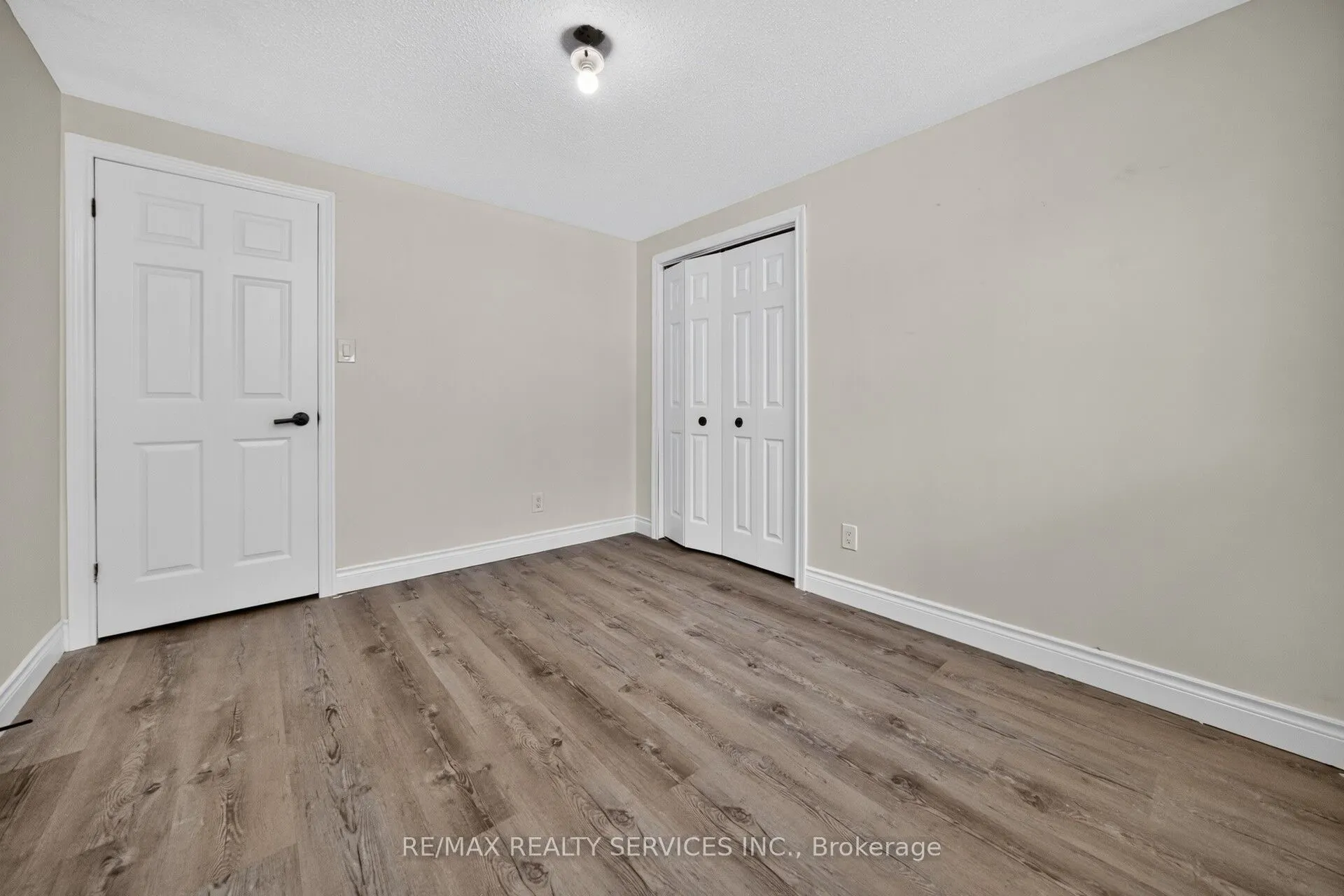 115 Amberly Boulevard