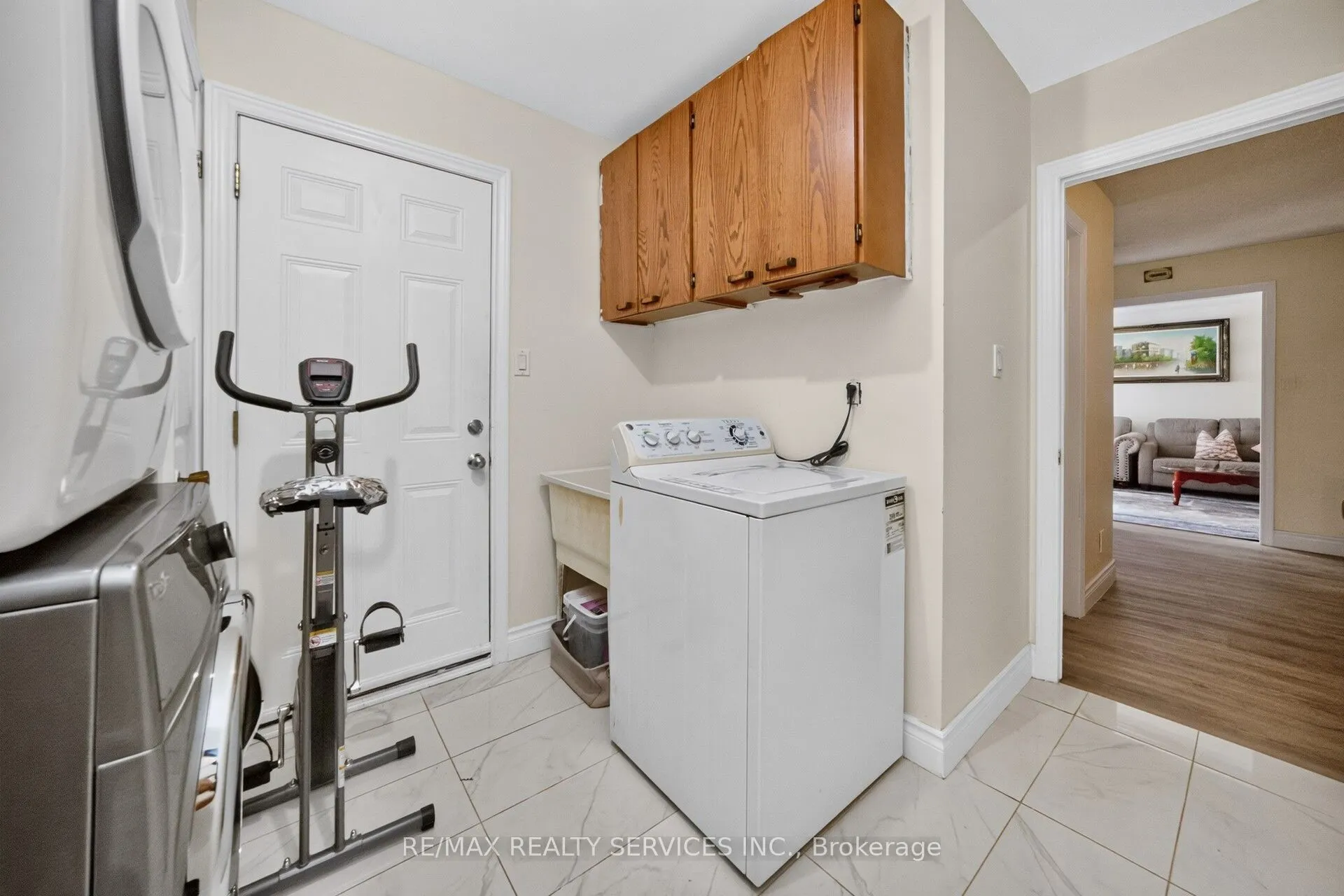 115 Amberly Boulevard