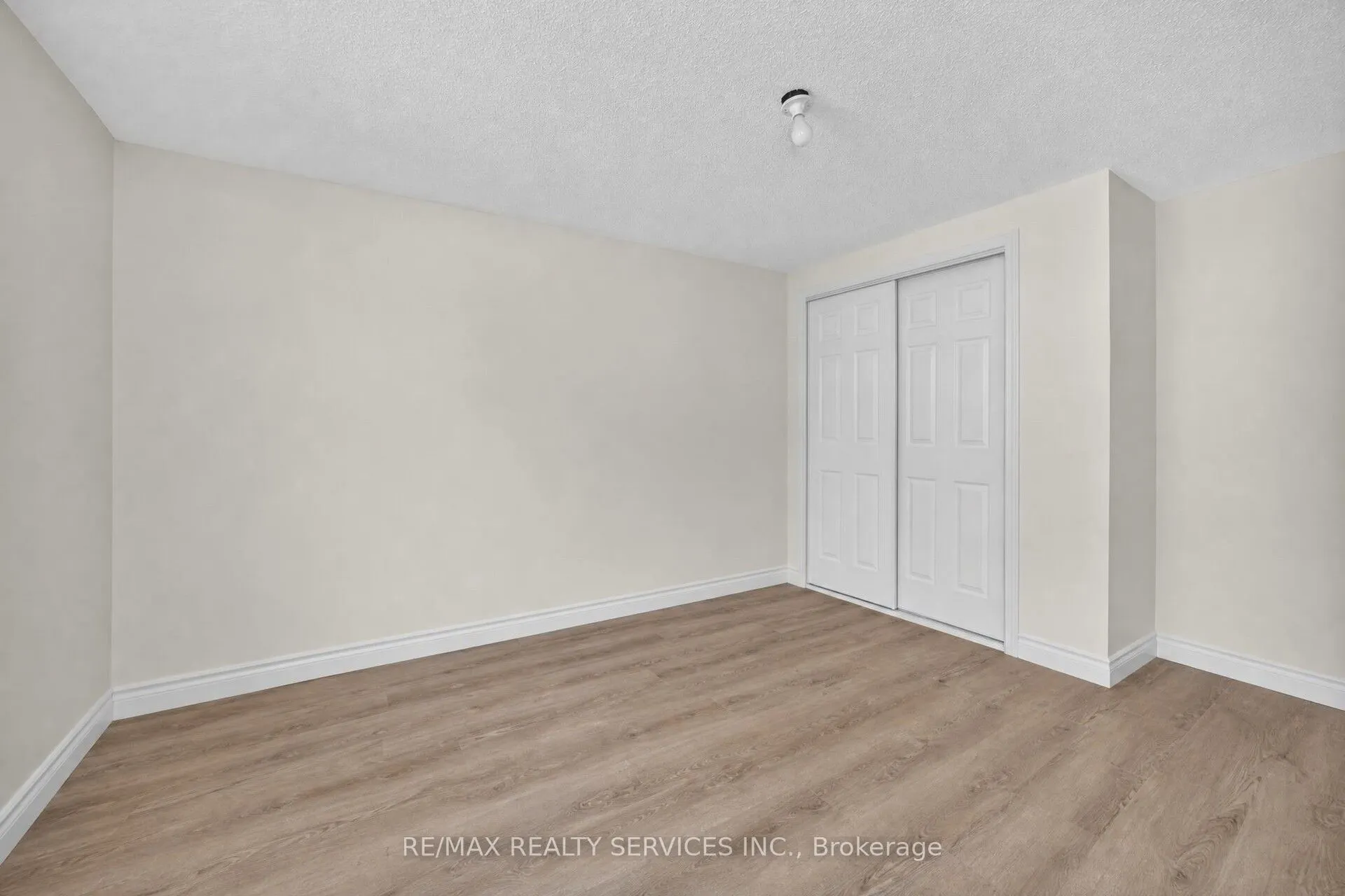 115 Amberly Boulevard
