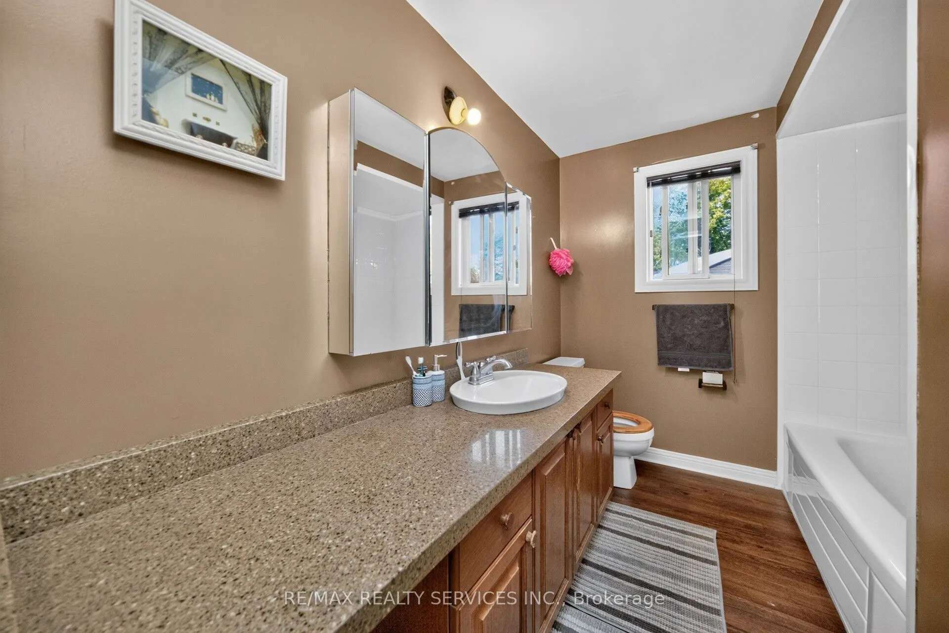 115 Amberly Boulevard