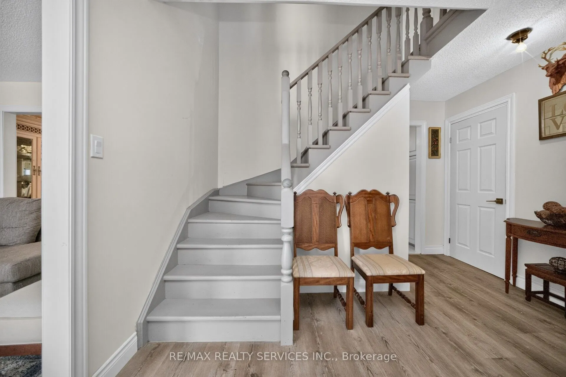 115 Amberly Boulevard