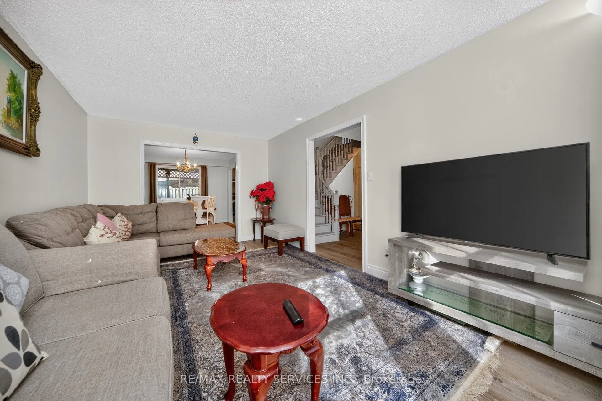 115 Amberly Boulevard