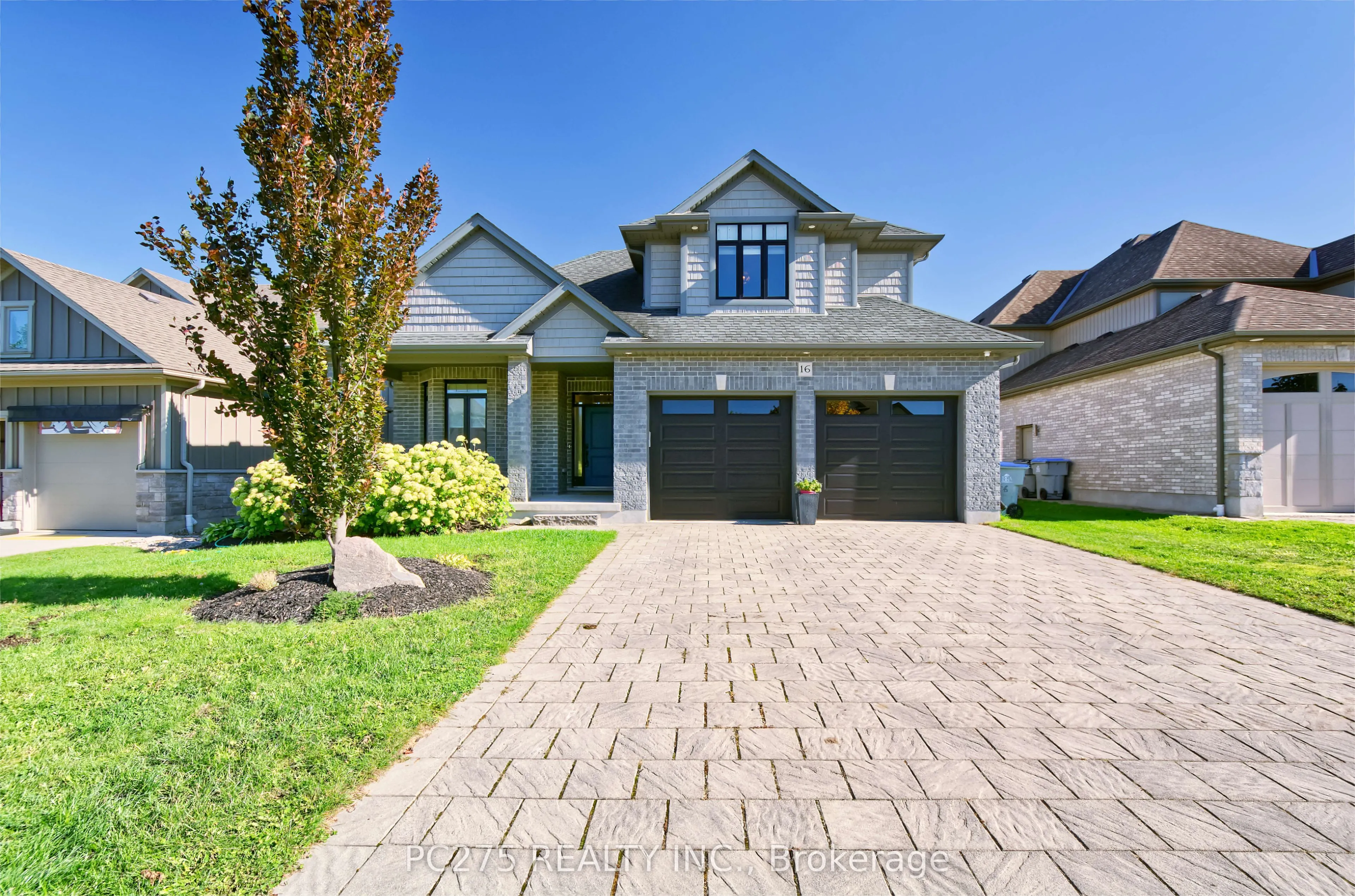 16 Peregrine Avenue
