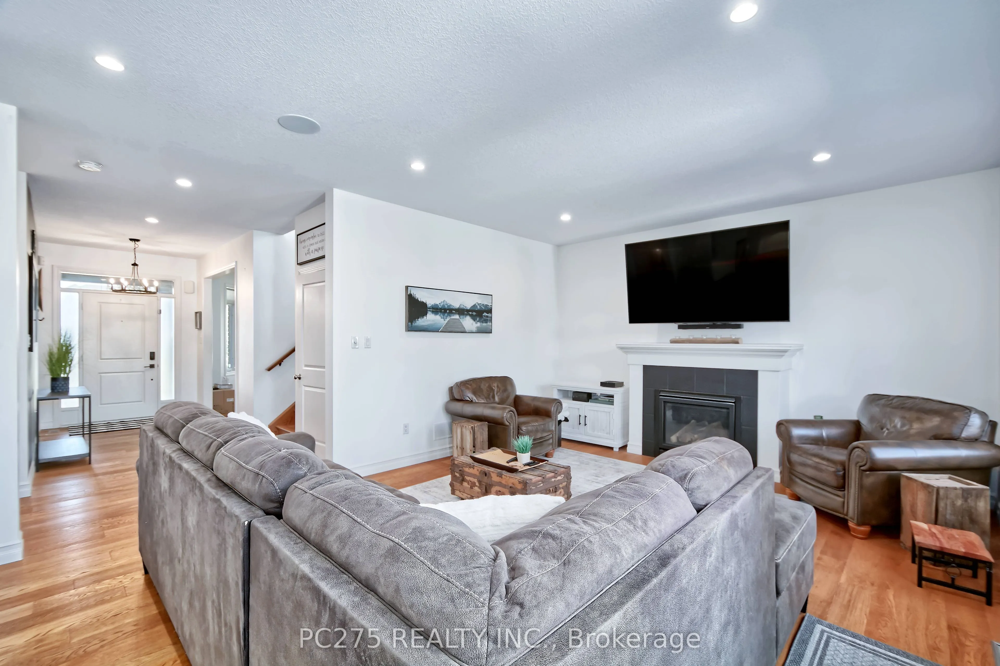 16 Peregrine Avenue