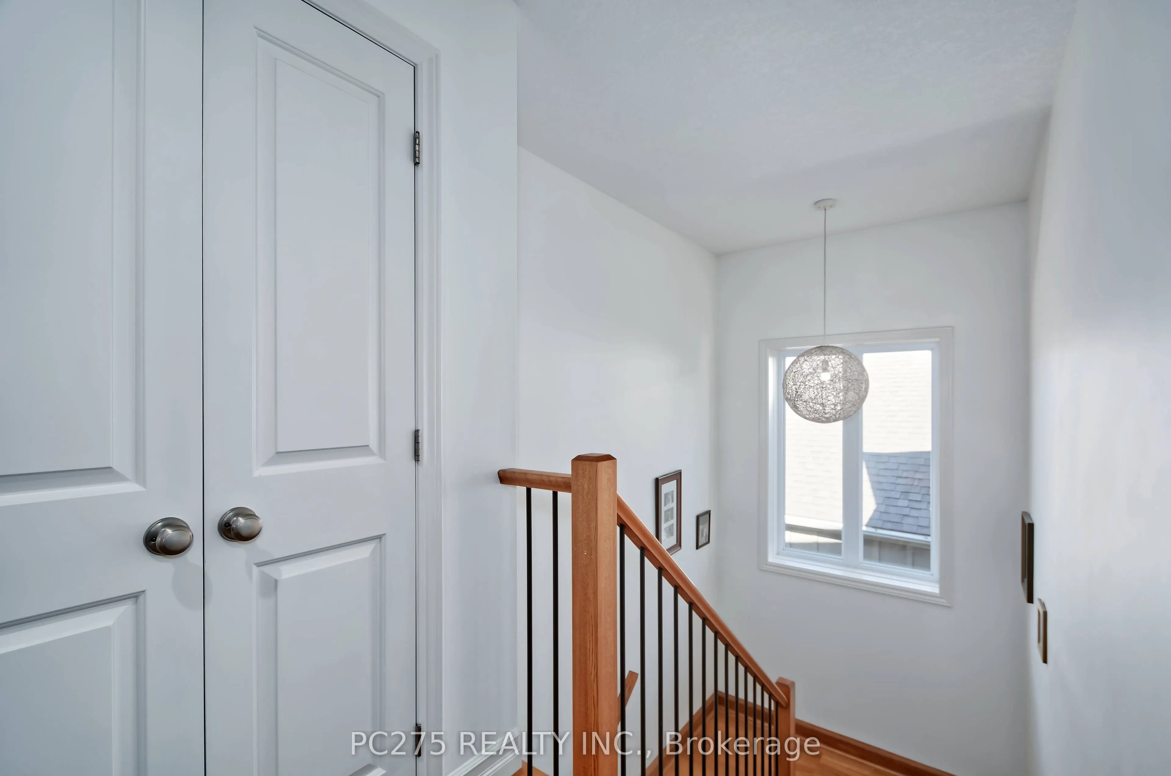 16 Peregrine Avenue