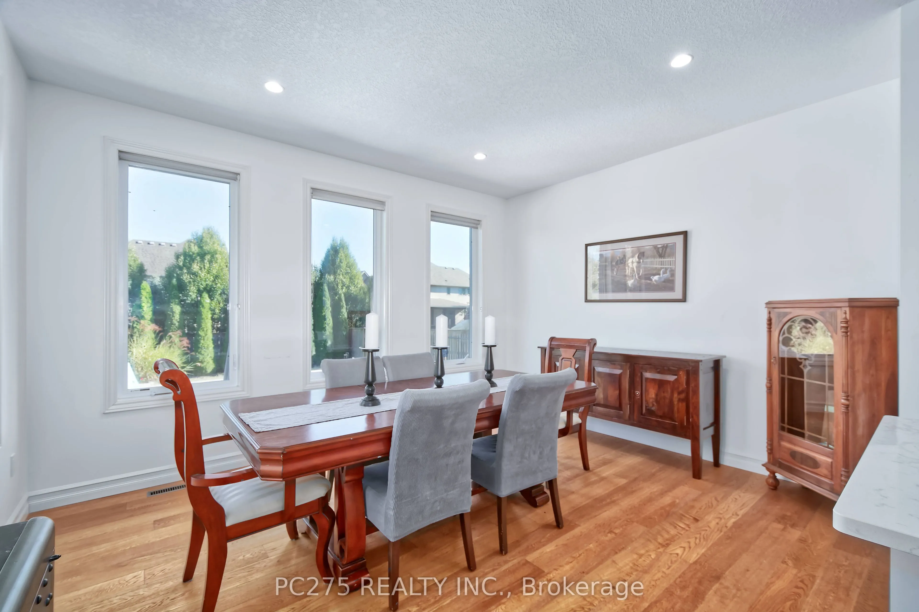 16 Peregrine Avenue