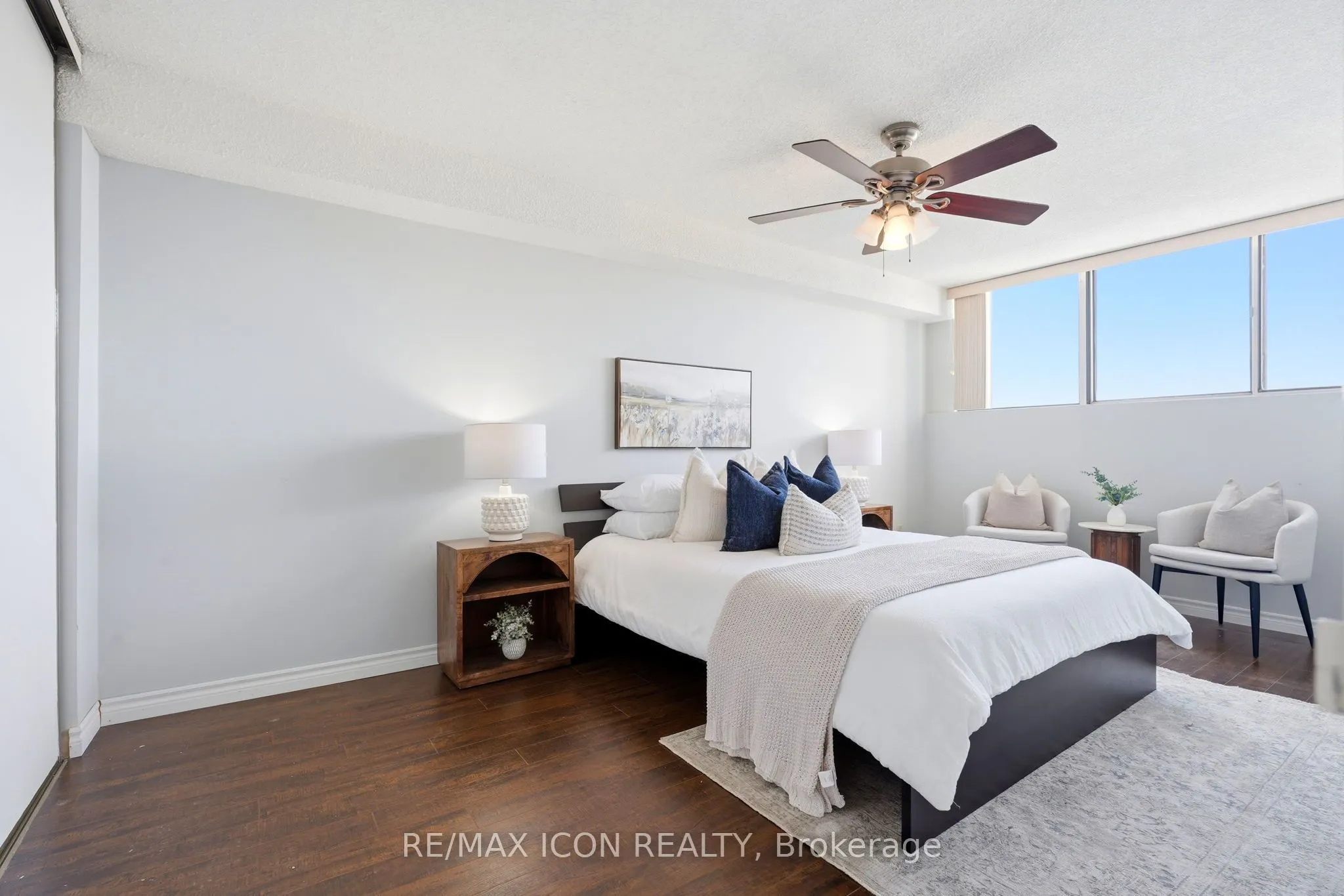 375 King Street N #708