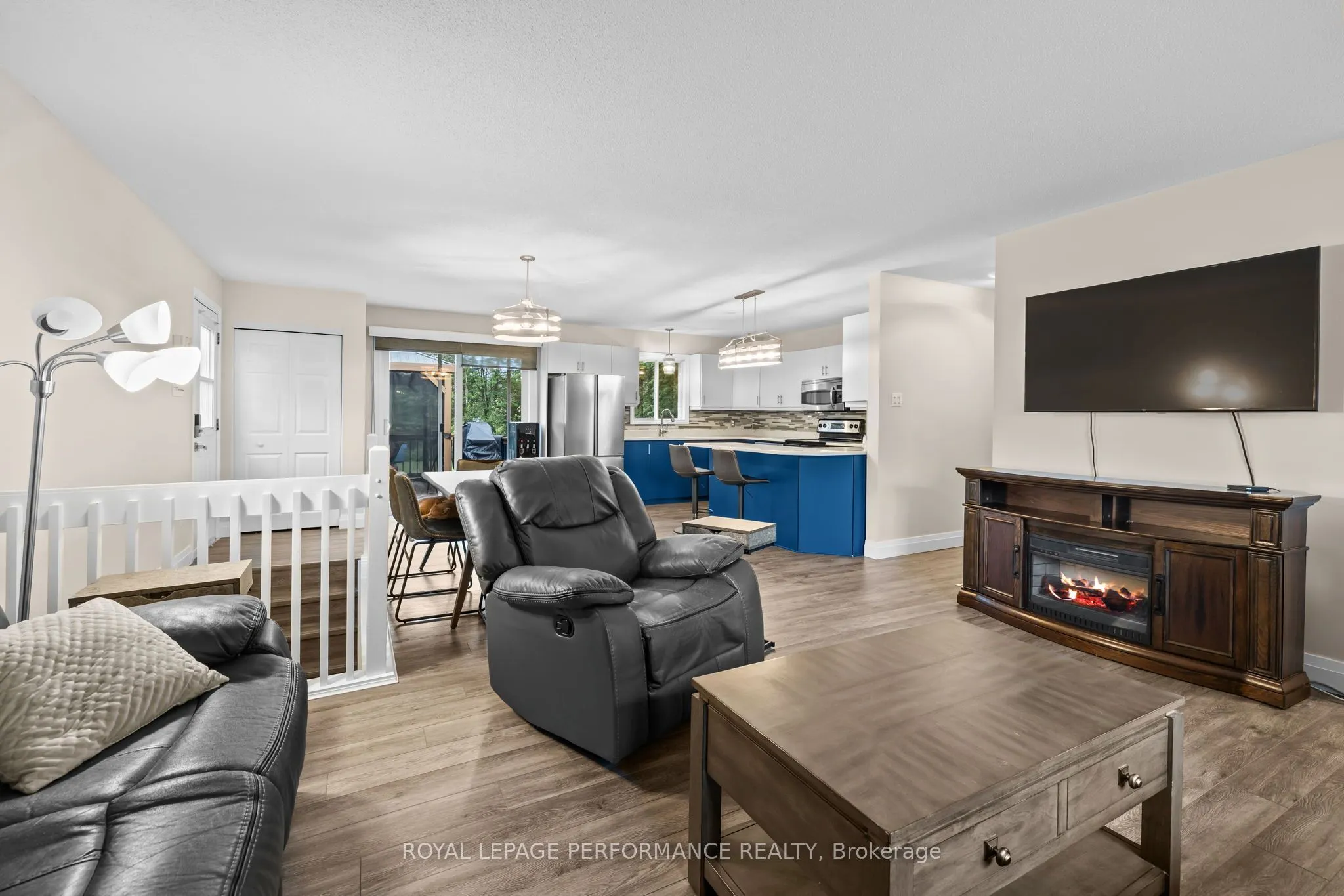 3080 Conc. 3 Plantagenet Road
