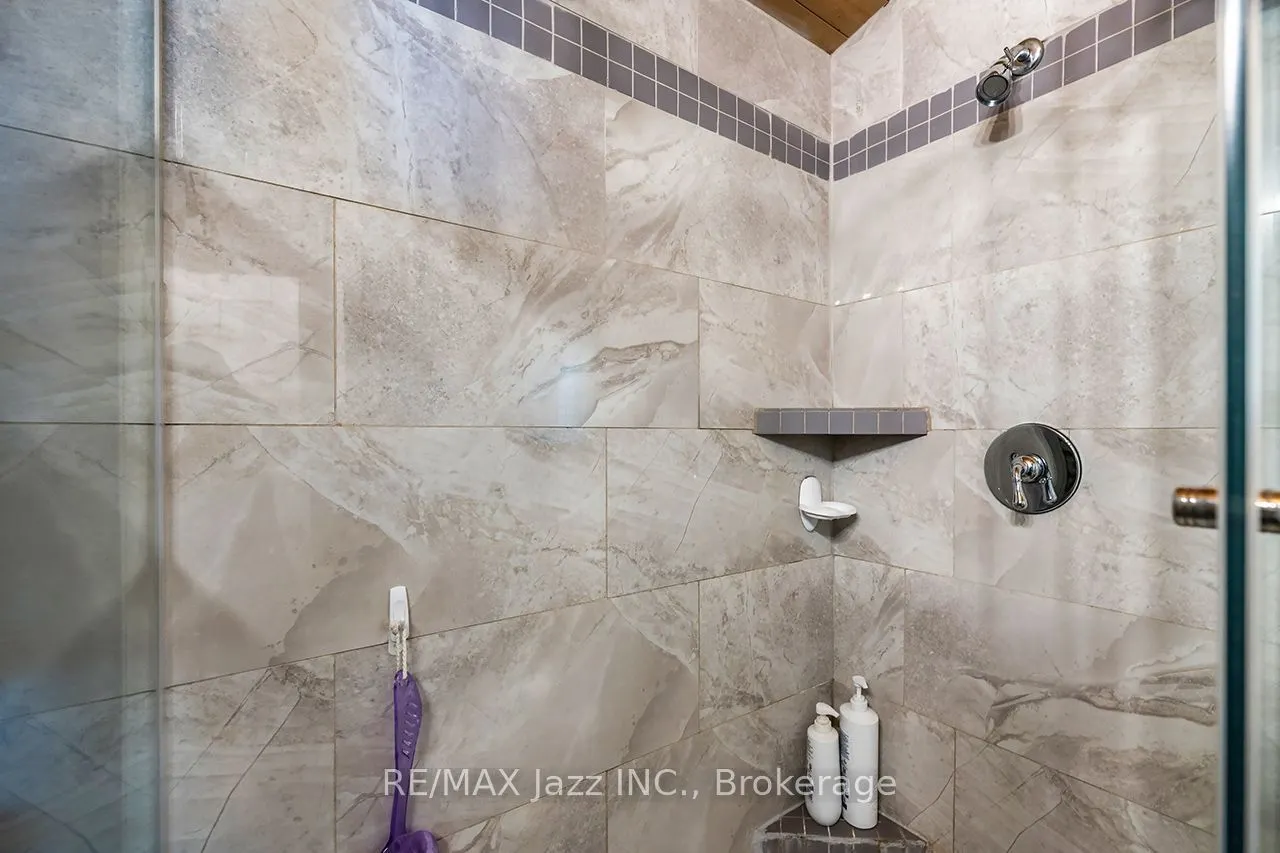 923 Silver Leaf Drive