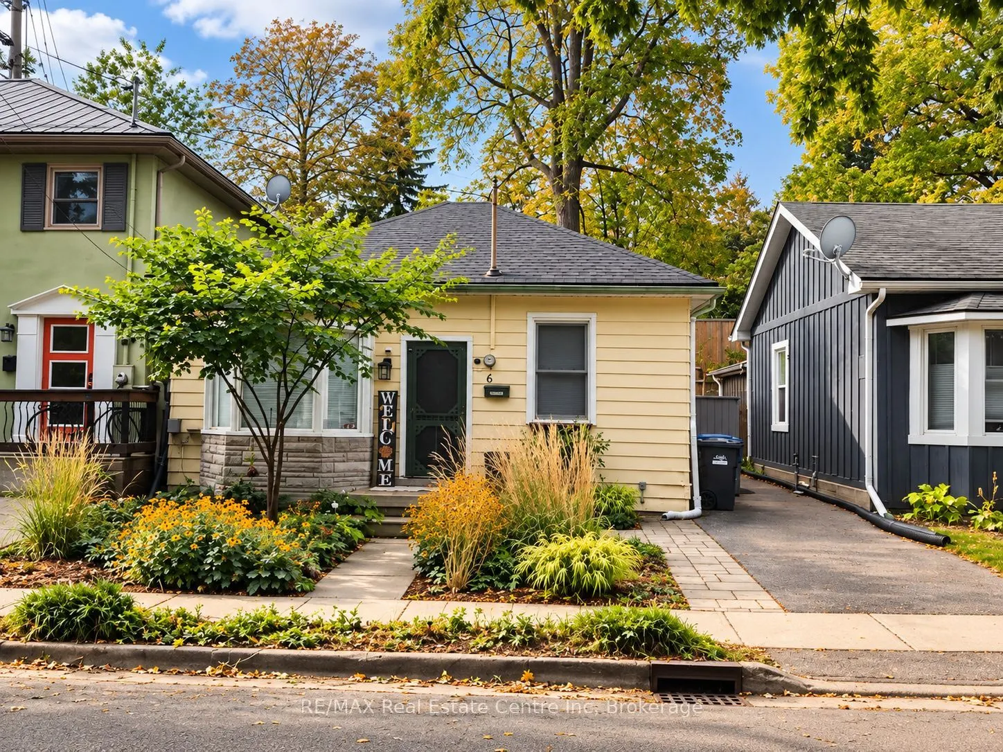 6 Dufferin Street
