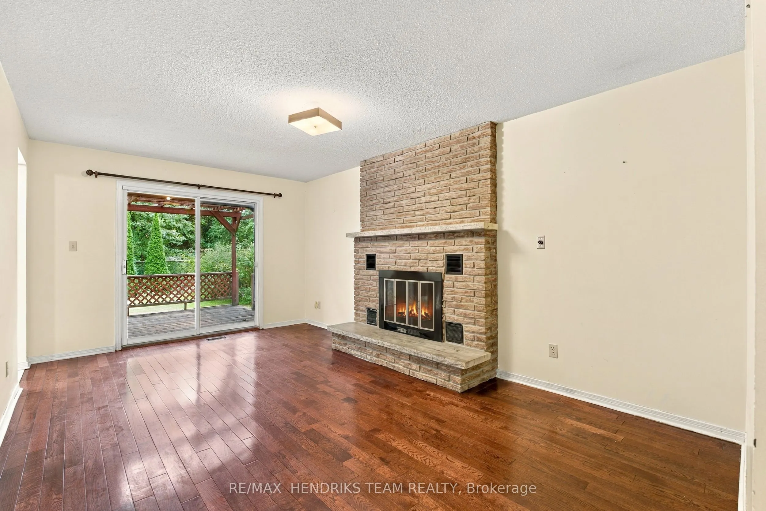 17 Farmington Drive