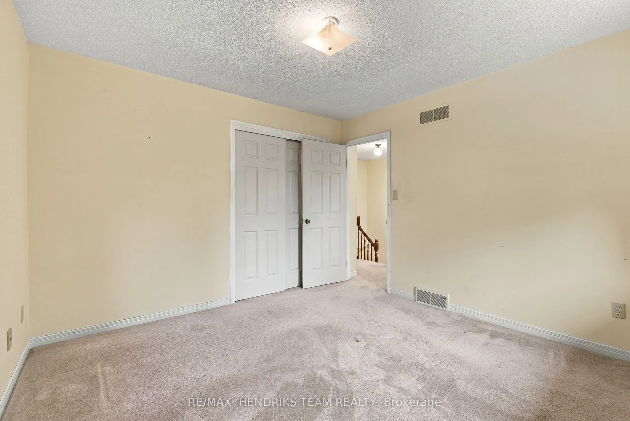 17 Farmington Drive
