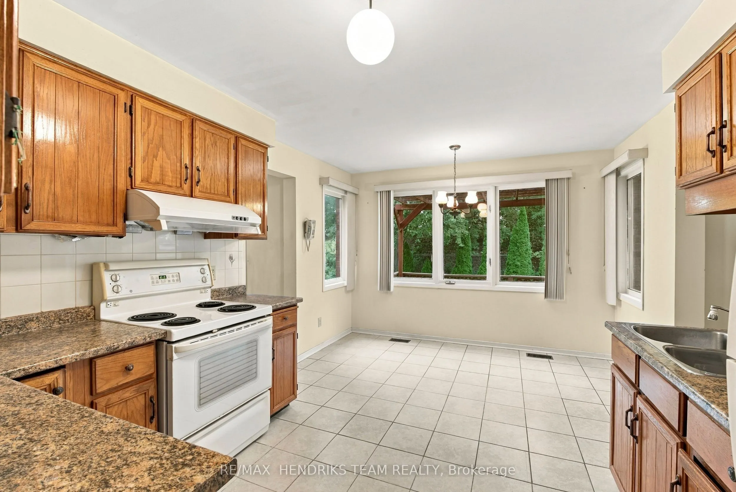 17 Farmington Drive