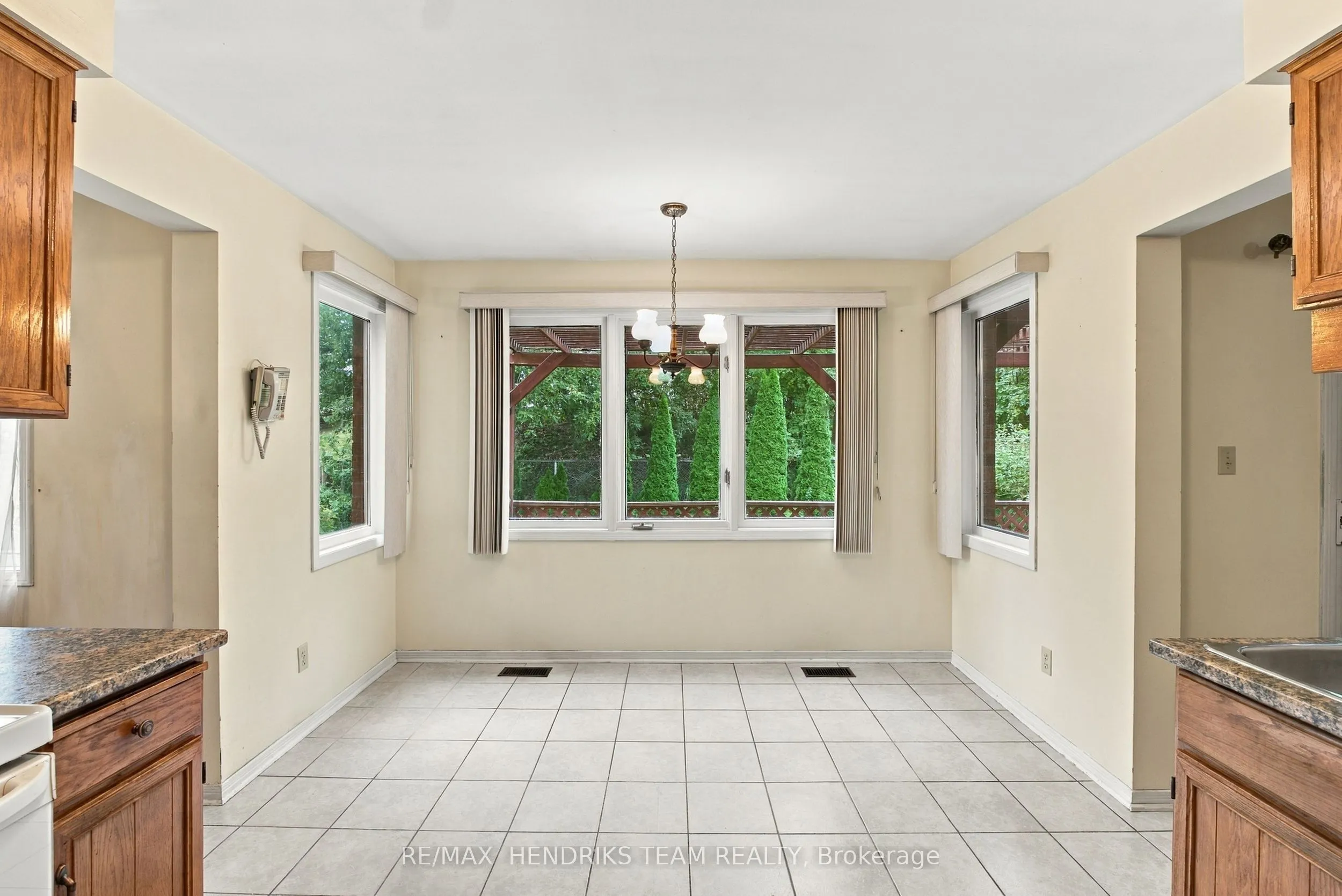 17 Farmington Drive