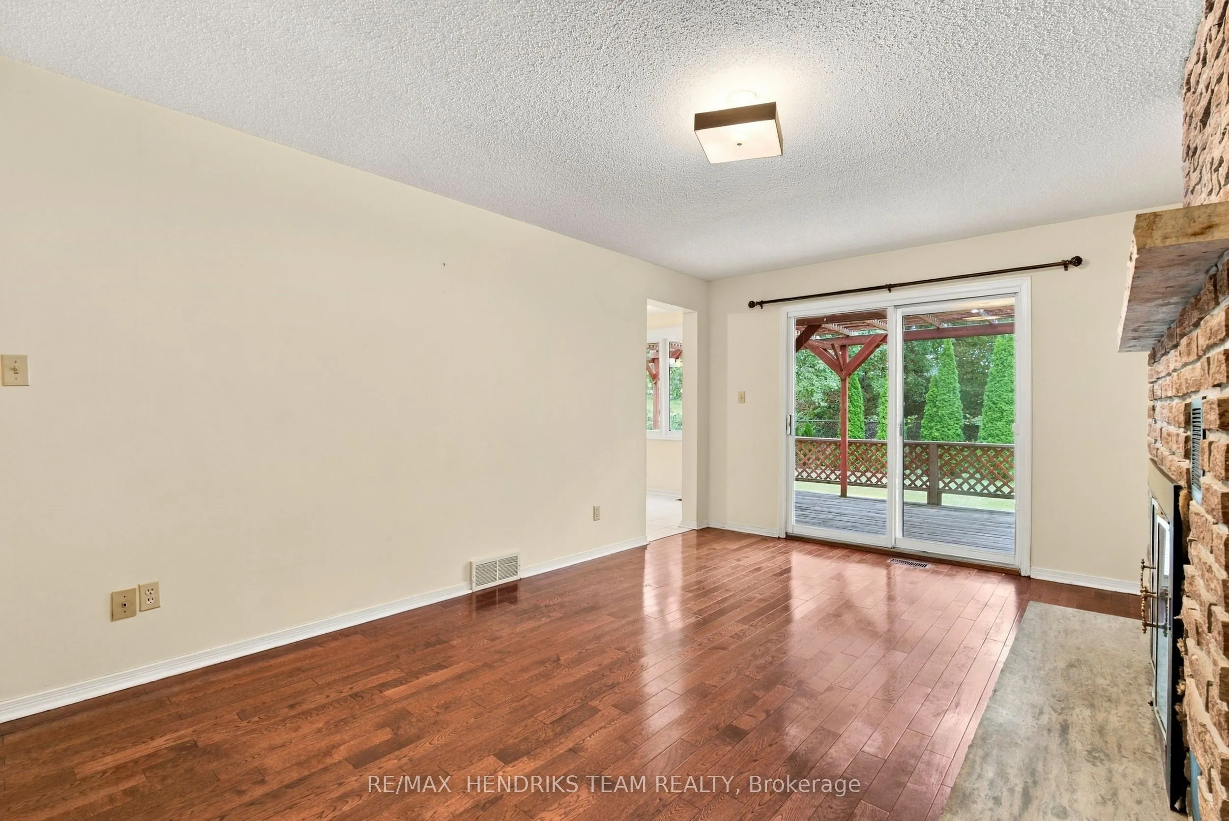 17 Farmington Drive