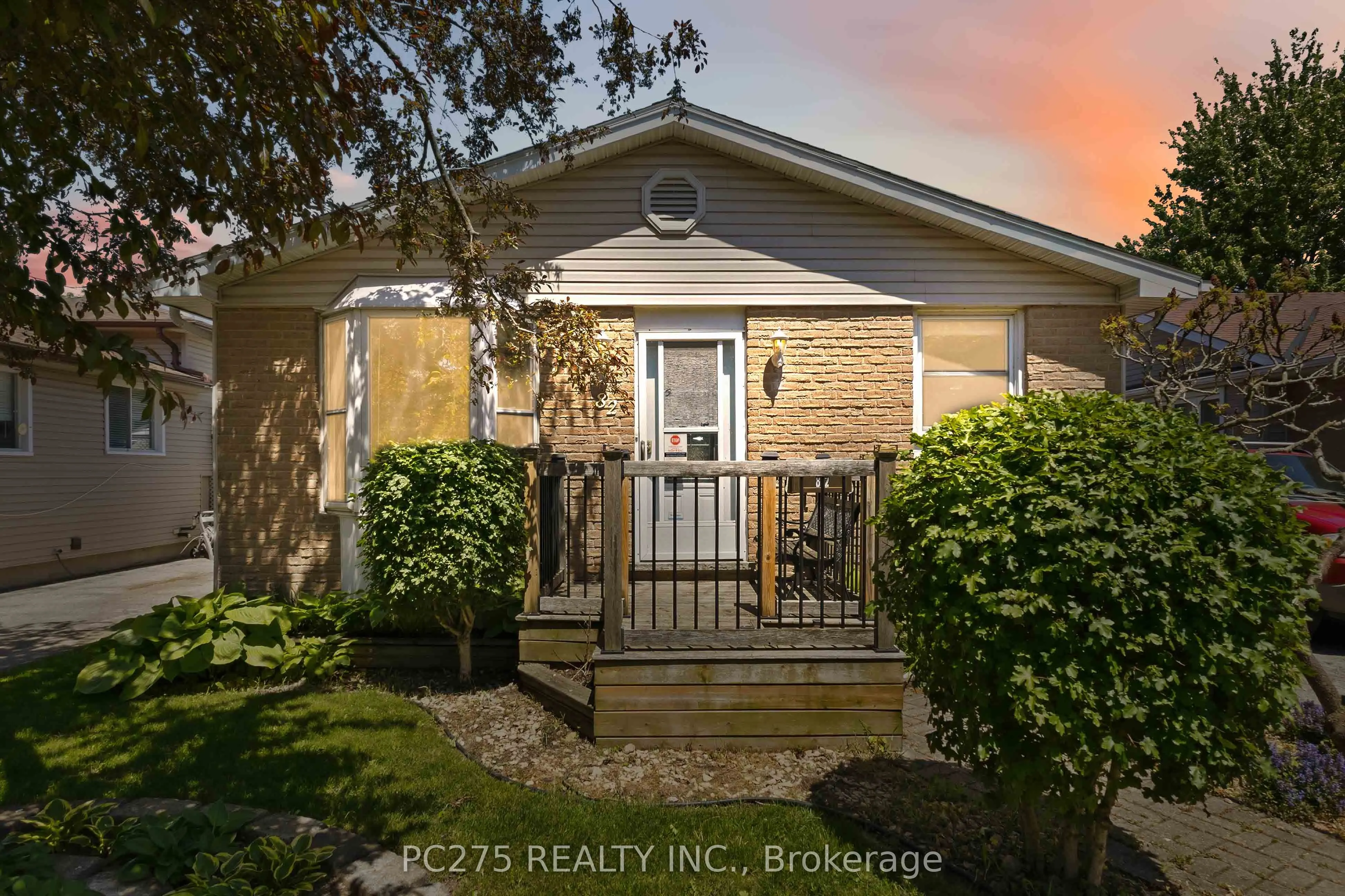 82 Muriel Crescent