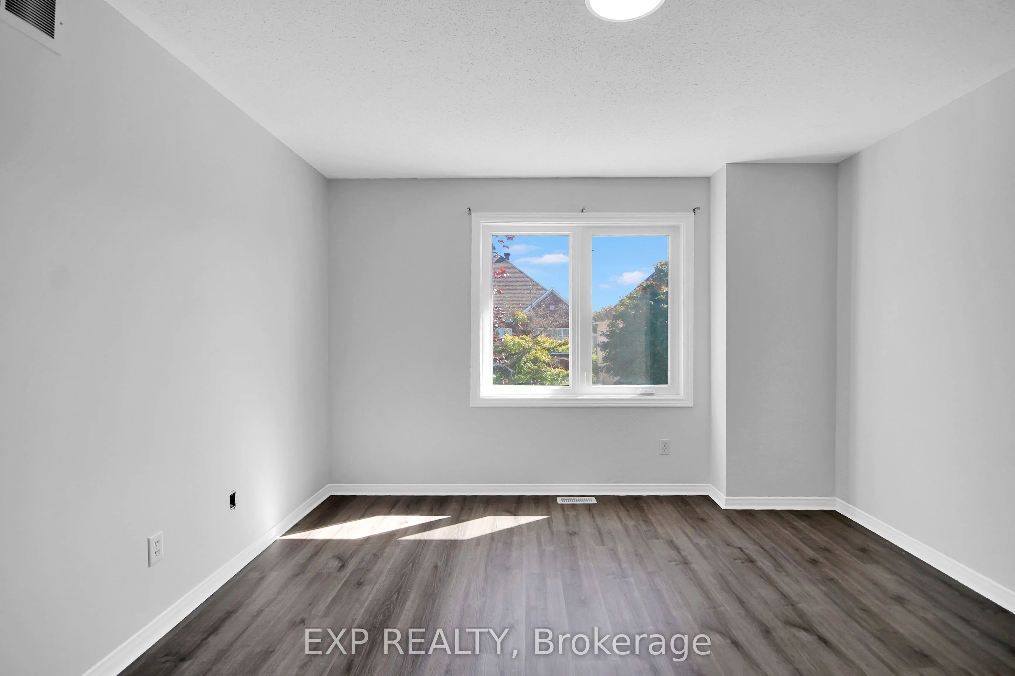 39 Greatwood Crescent