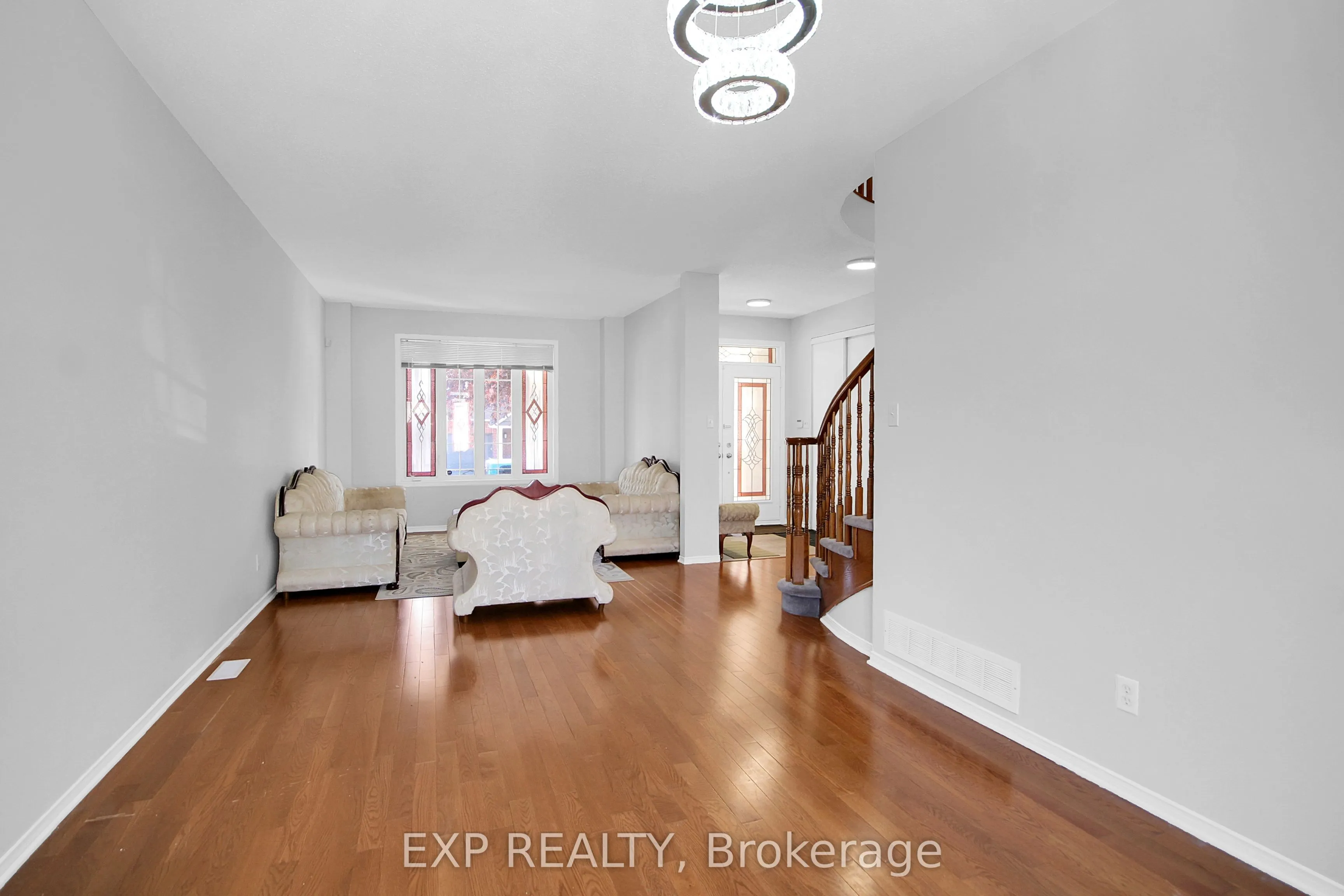 39 Greatwood Crescent