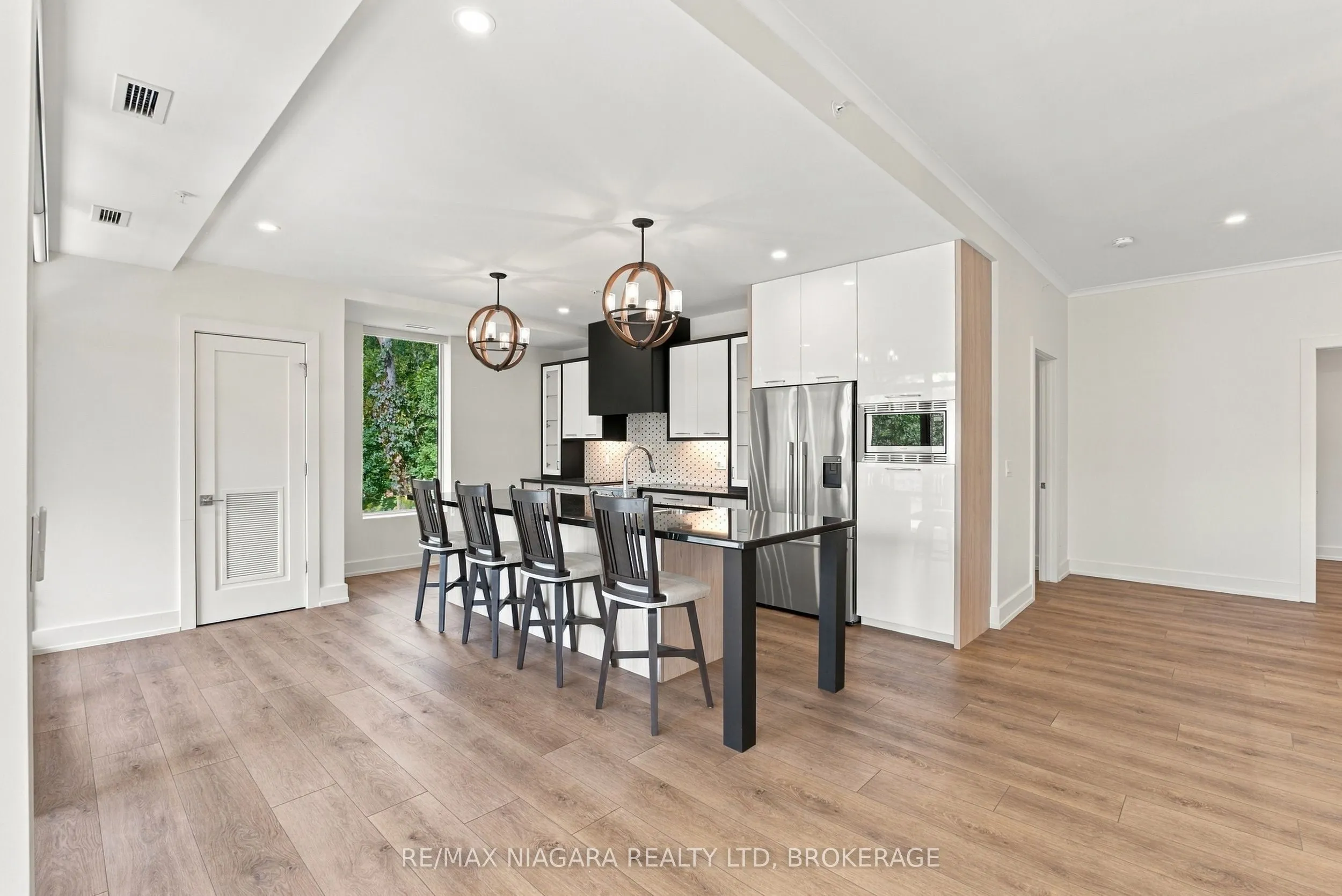 77 Yates Street #201