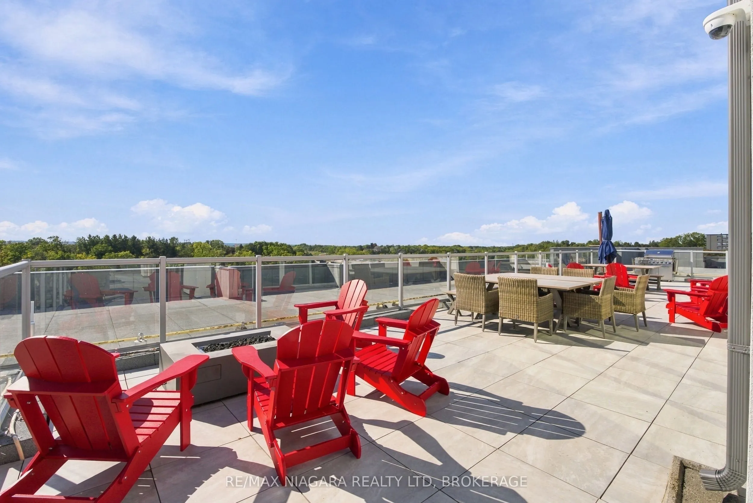77 Yates Street #201