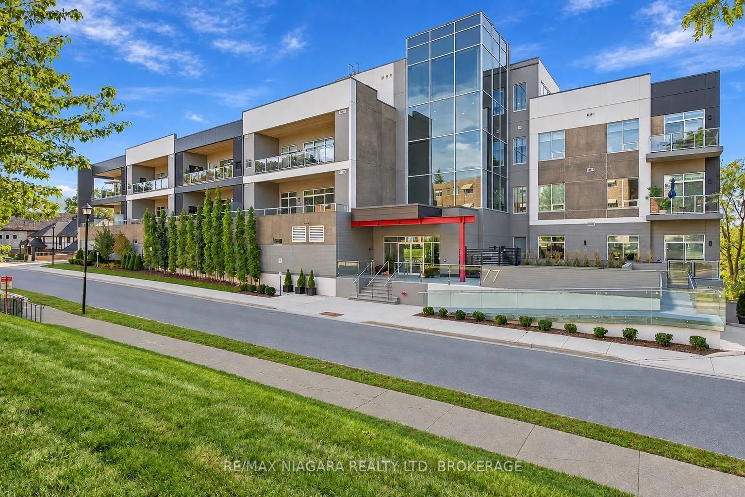 77 Yates Street #201